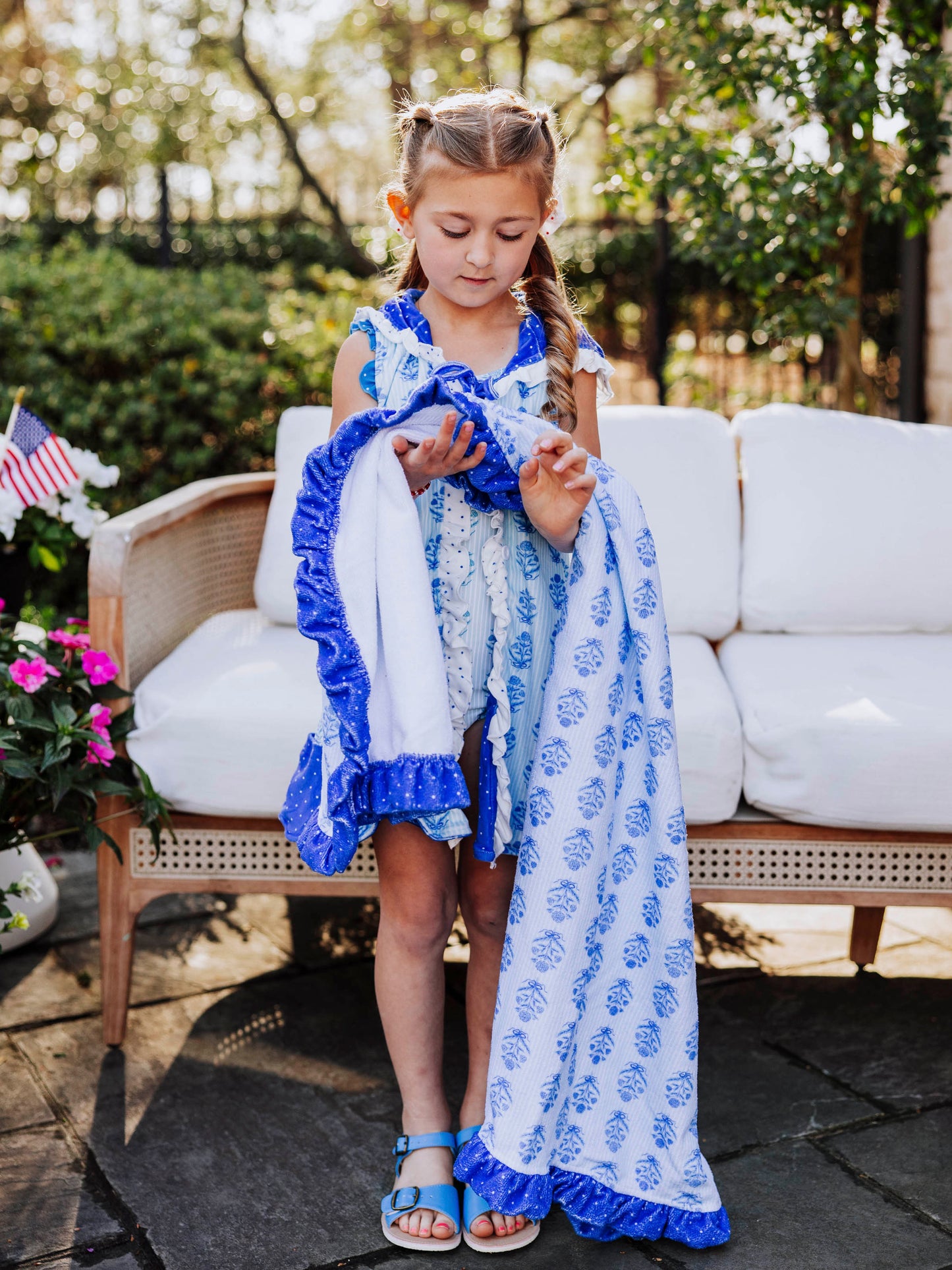 Ruffled Towel - Classic Nostalgia