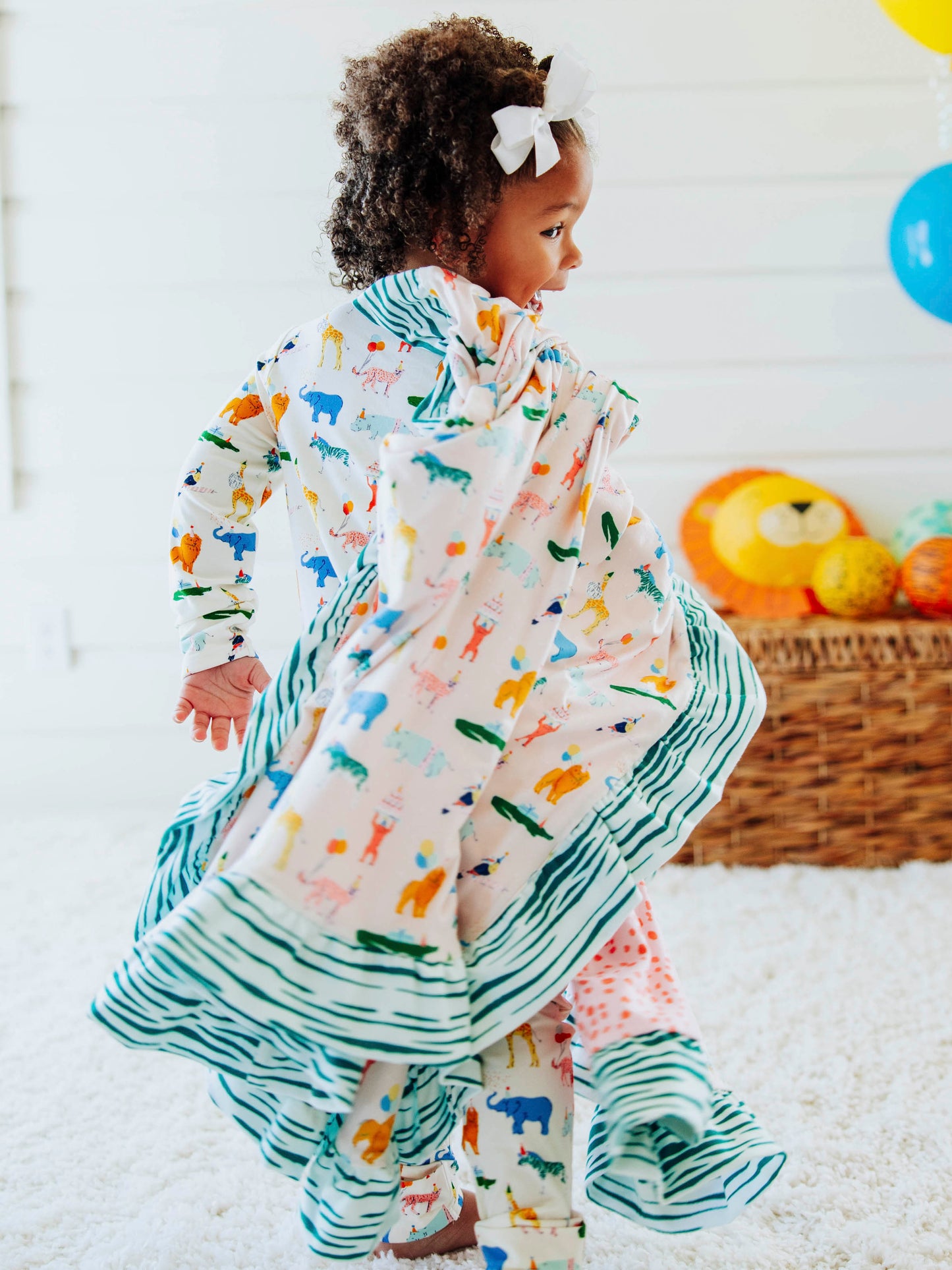 Dreamer Ruffled Blanket - Party Animals!