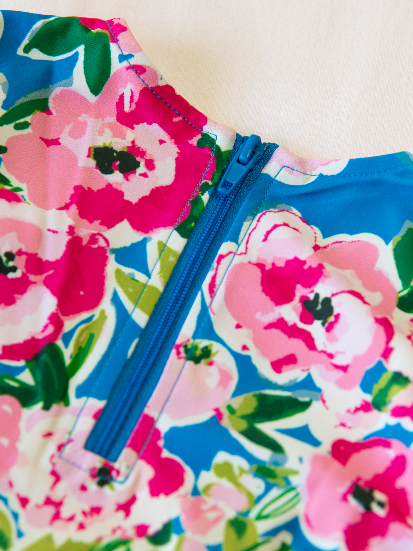 Solid Rash Guard - Joyful Poppies