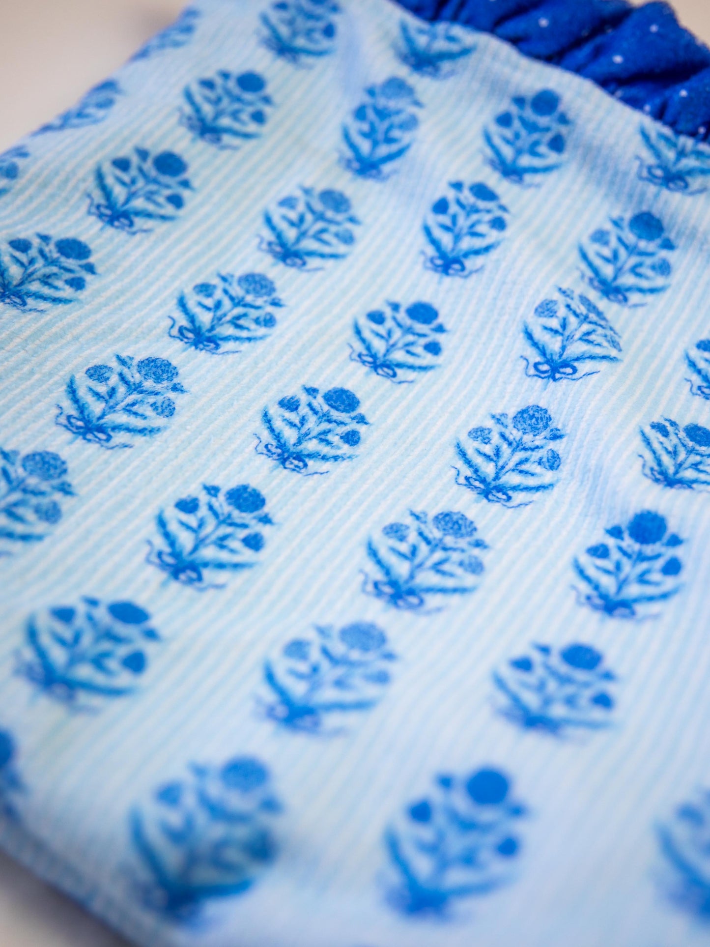 Ruffled Towel - Classic Nostalgia