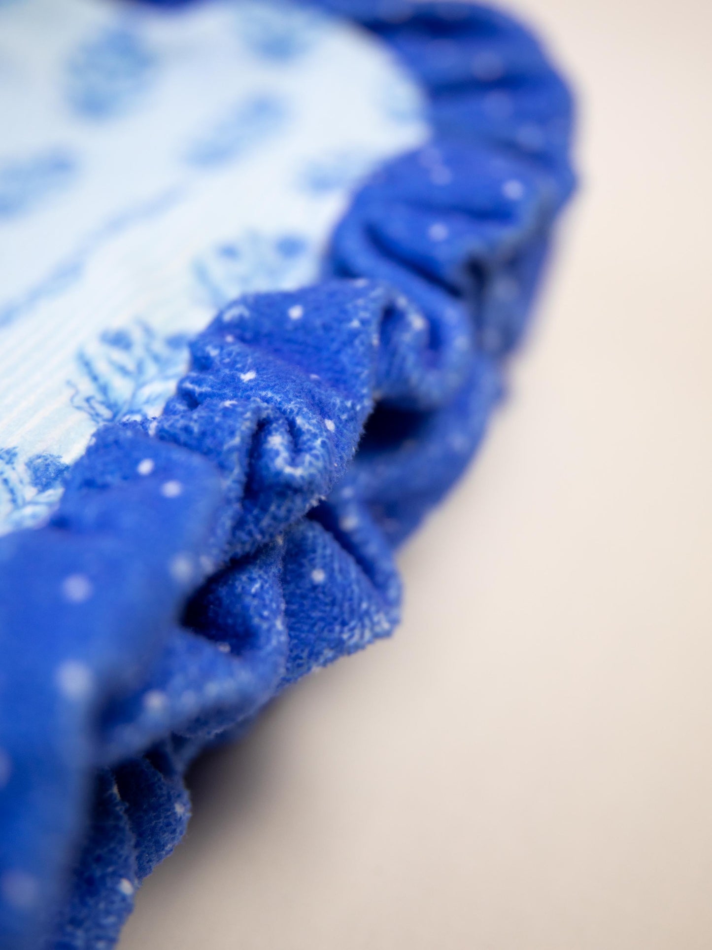 Ruffled Towel - Classic Nostalgia