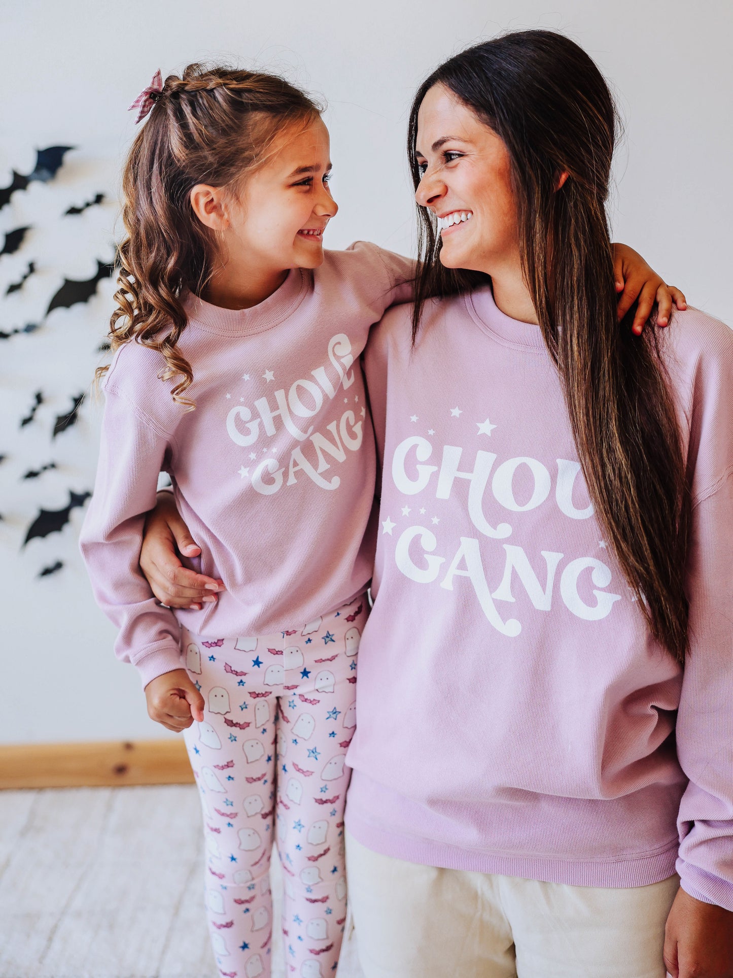 Women's Oversized Ribbed Sweatshirt - Lavender Lace G.G.