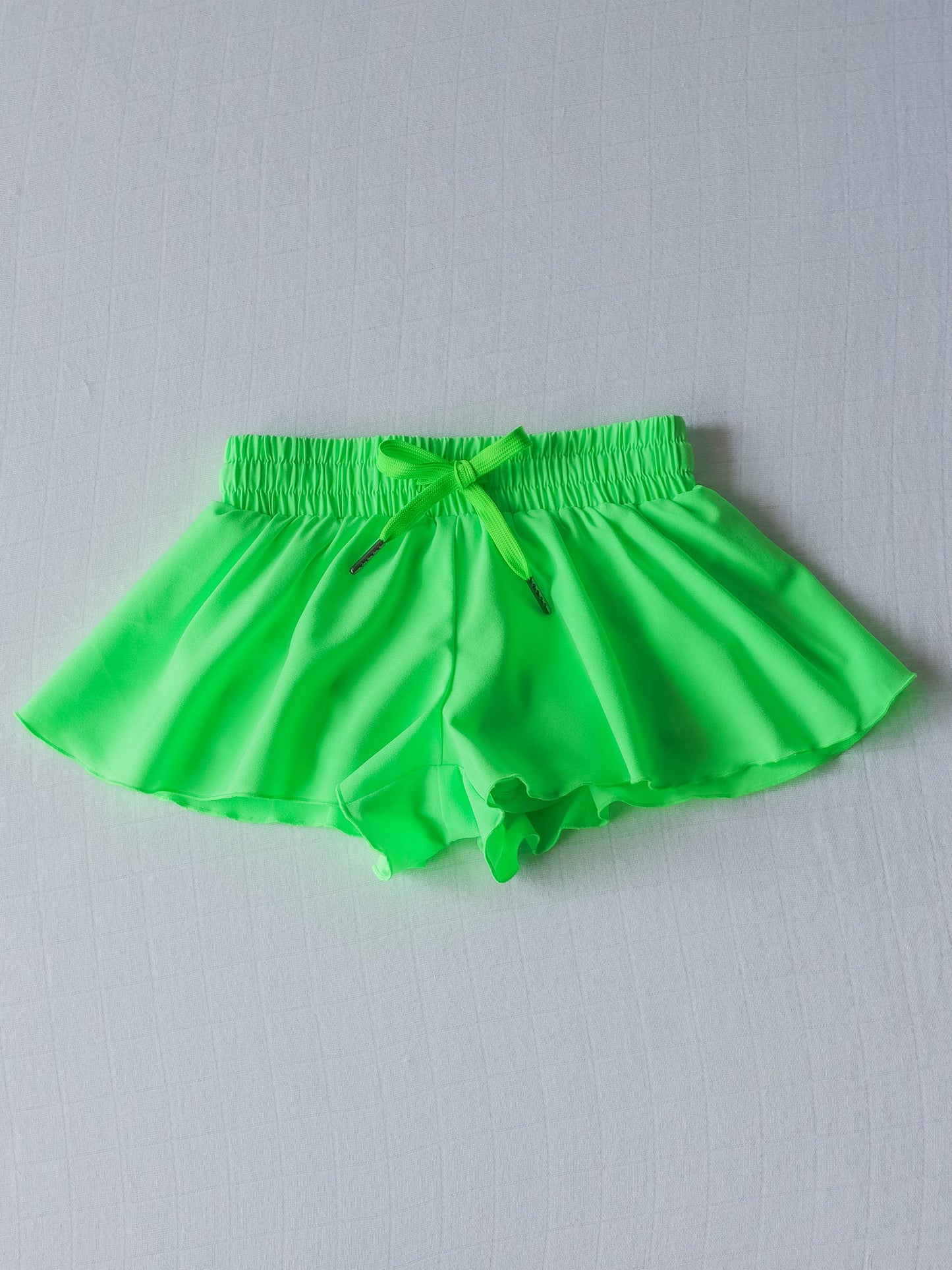 Flowy Shorts - Key Lime