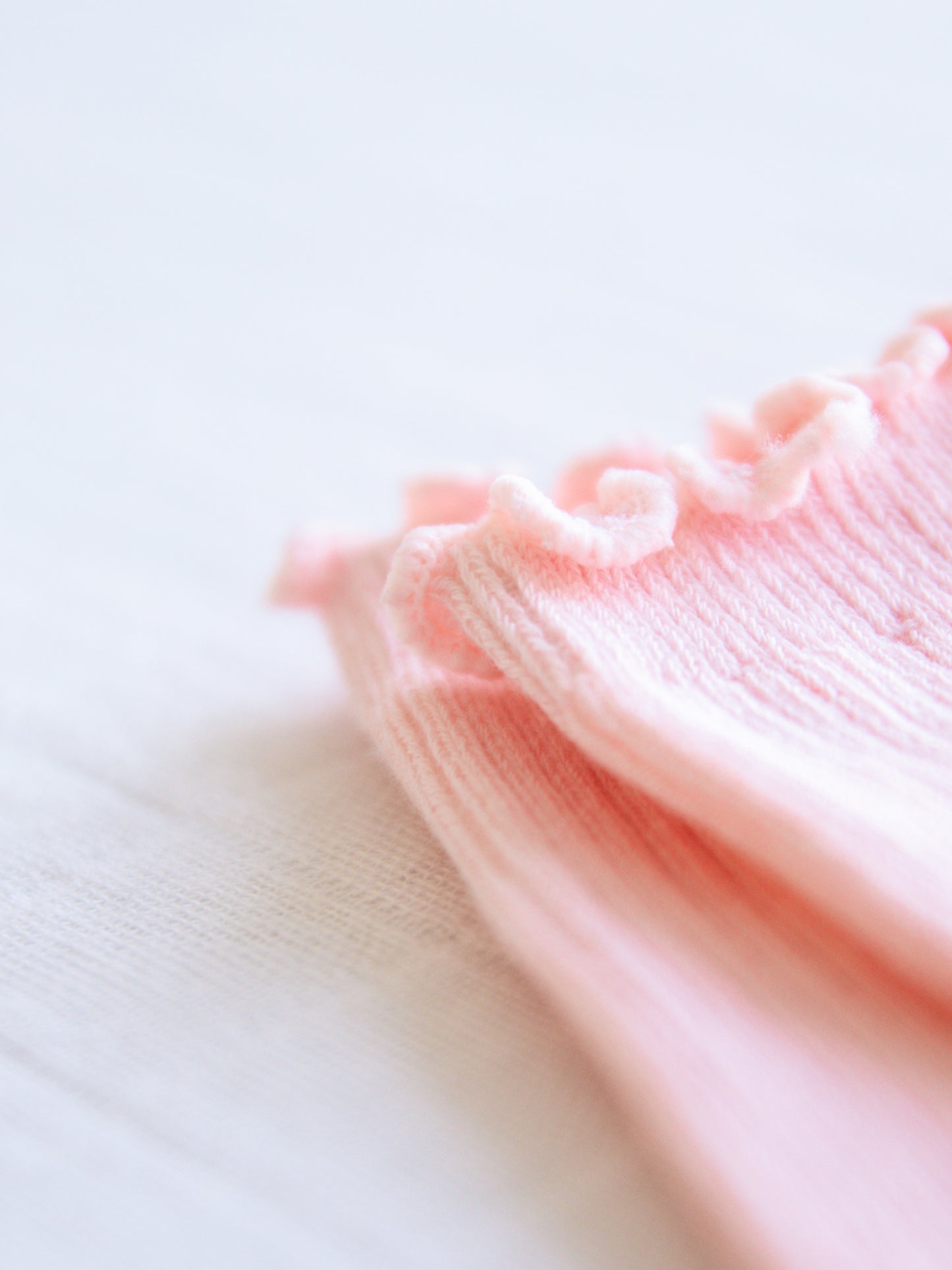 Ruffled Socks - Peach