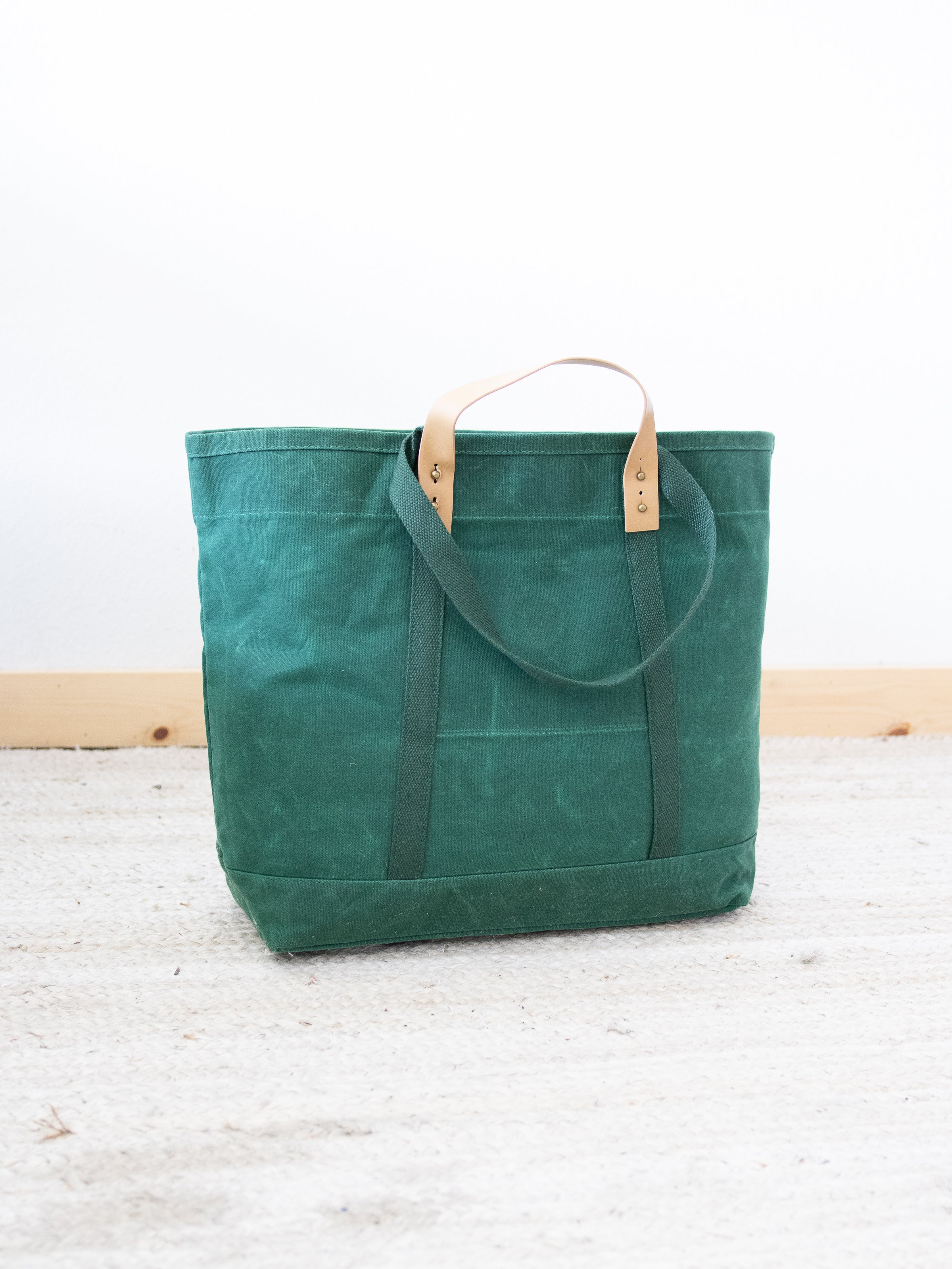 Green canvas online tote