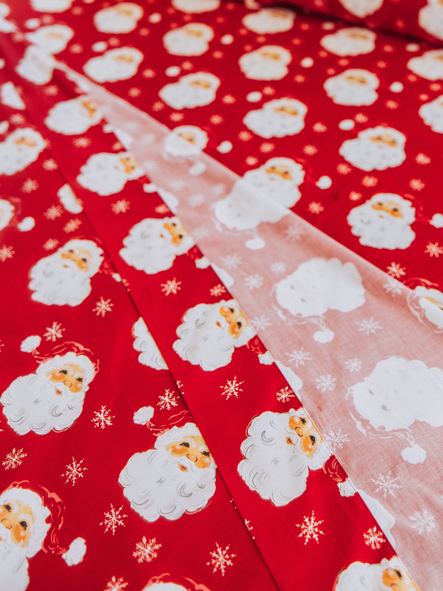 Red Santa sheet set shown