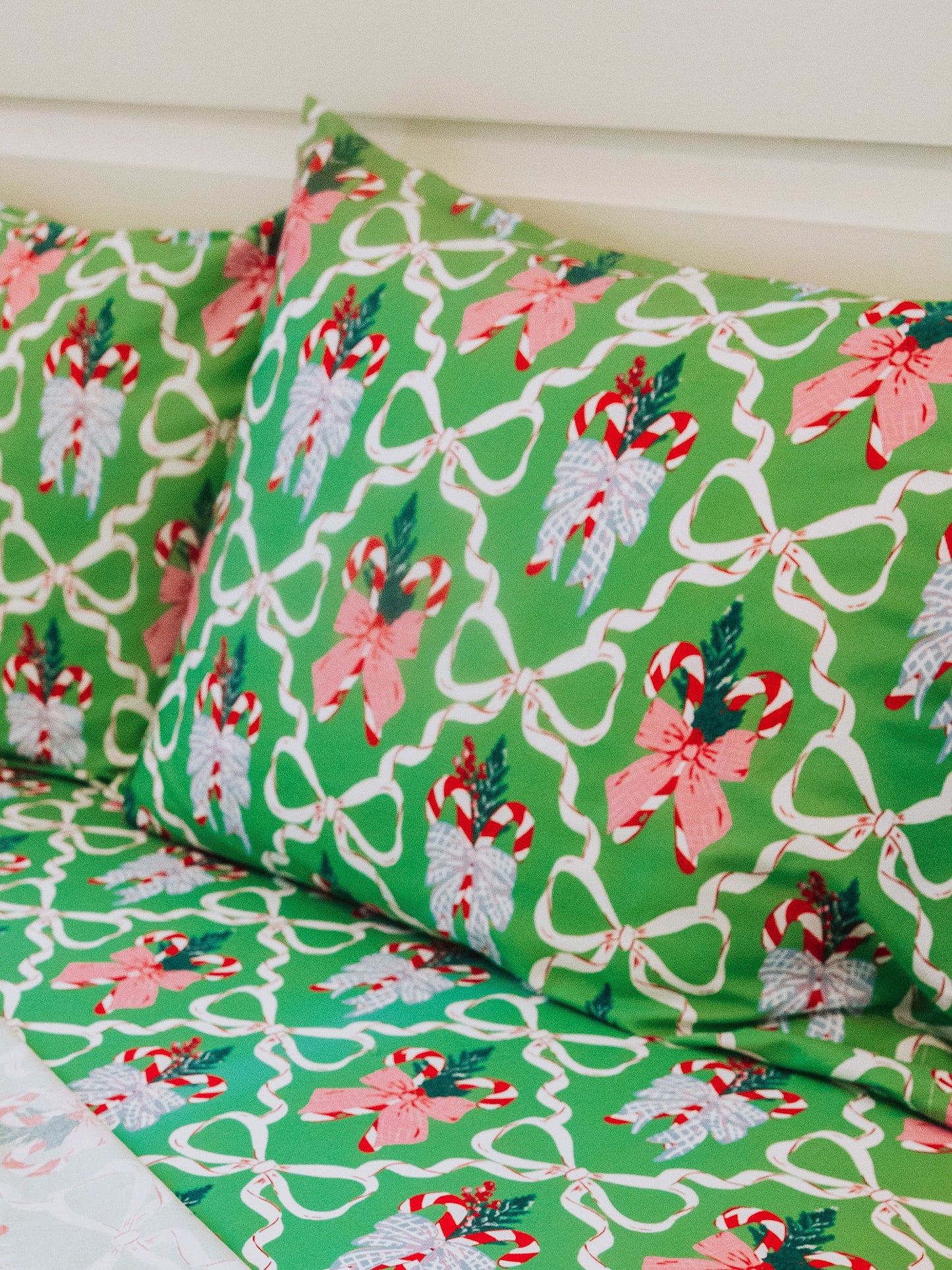 Holiday themed sheet set and matching pillow cases. 