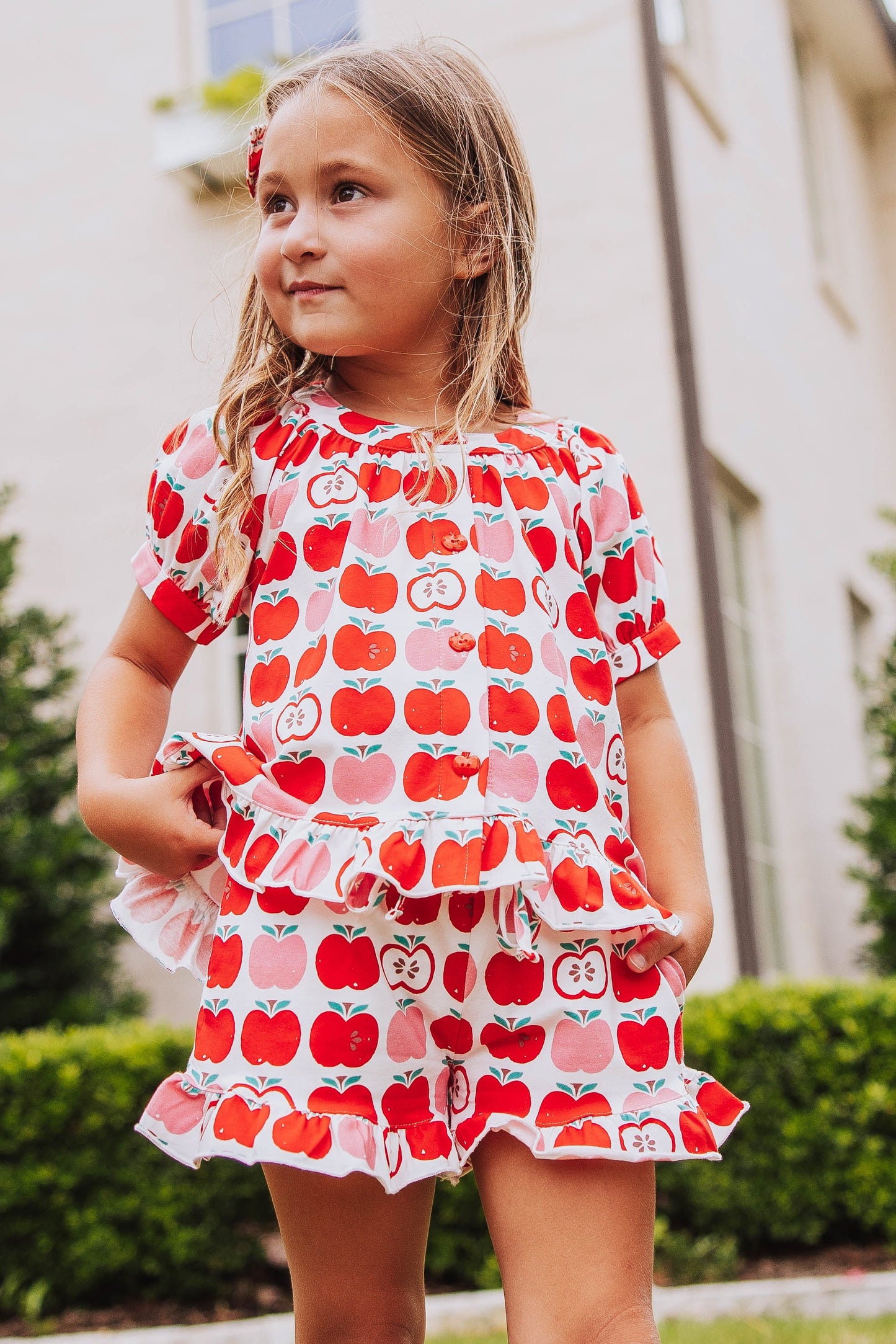 Flowy Ruffled Button Set - All the Apples