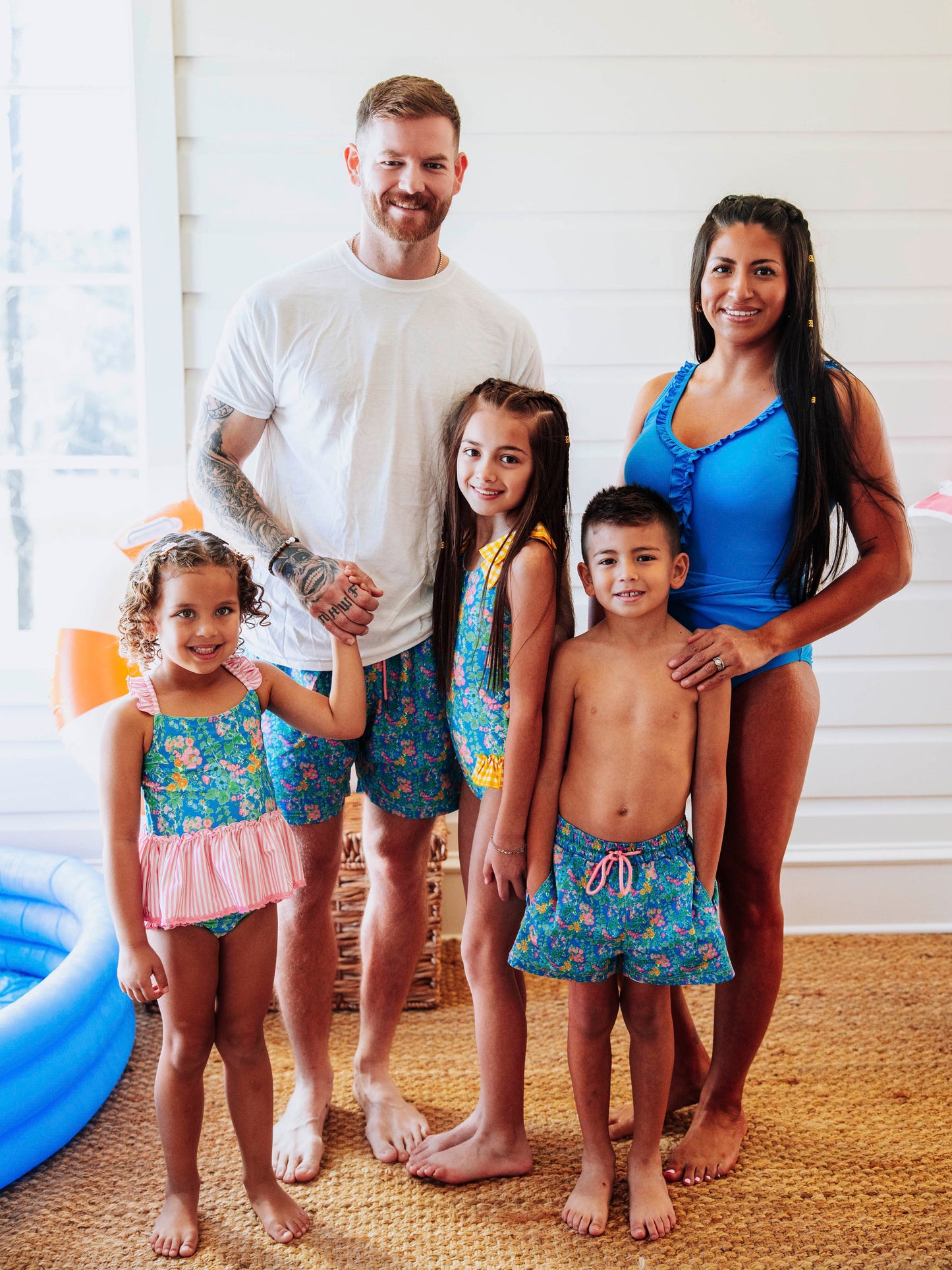 Men's Swim Trunks - Tropical Petals