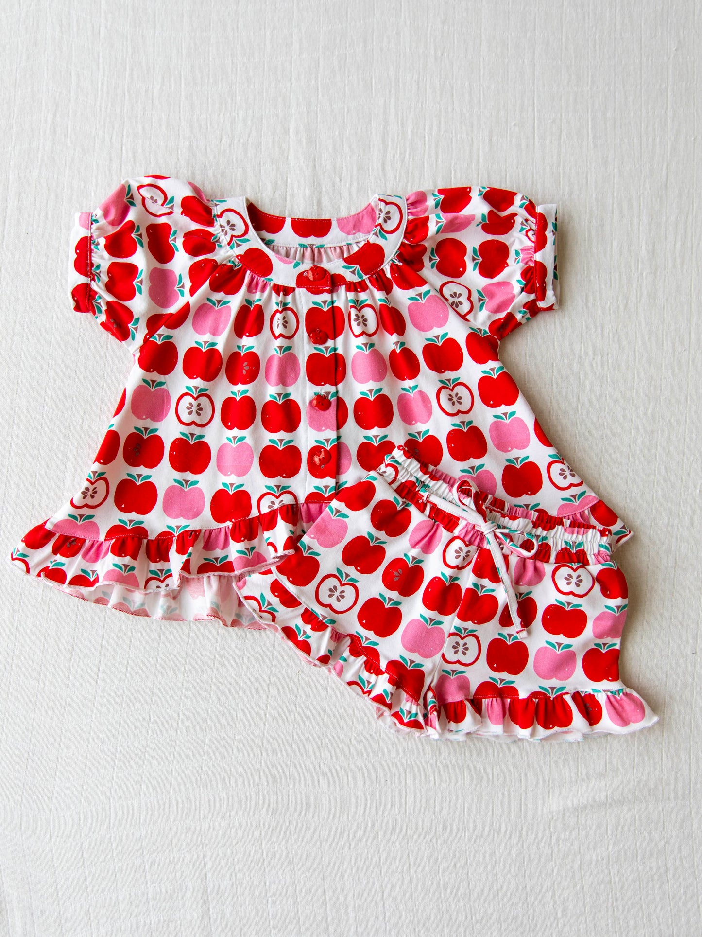 Flowy Ruffled Button Set - All the Apples