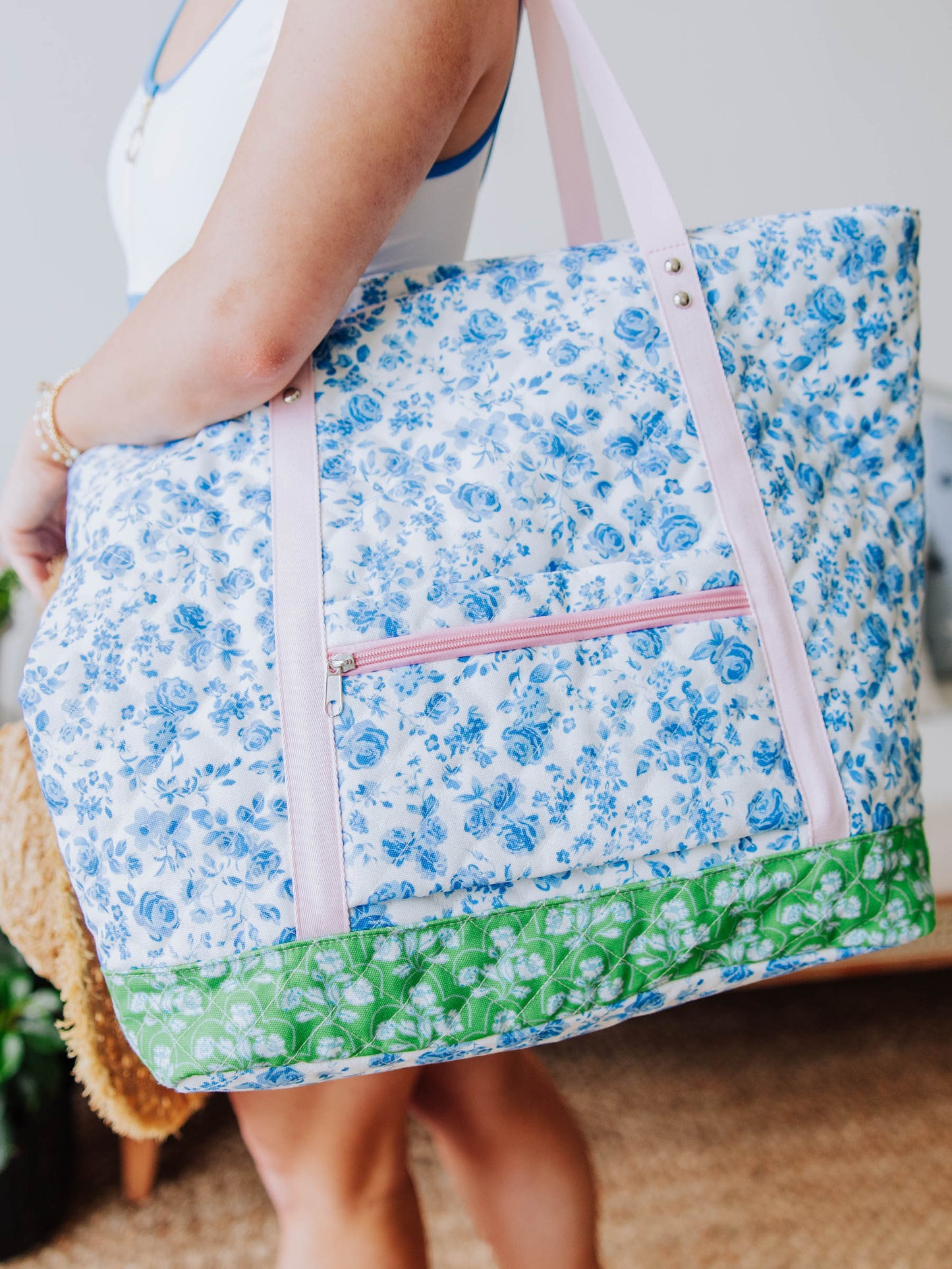 Quilted Tote - Blooming Blues