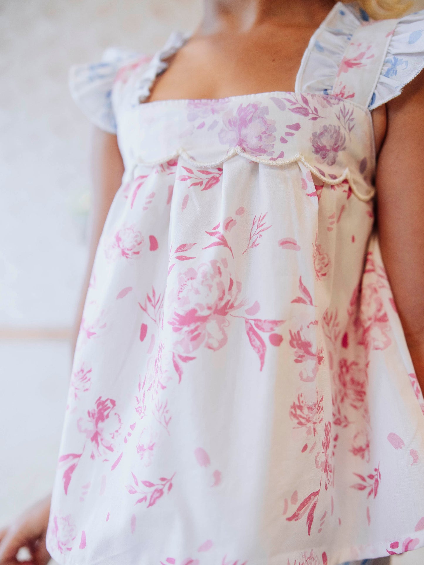 Emerie Scallop Set - Falling Petals