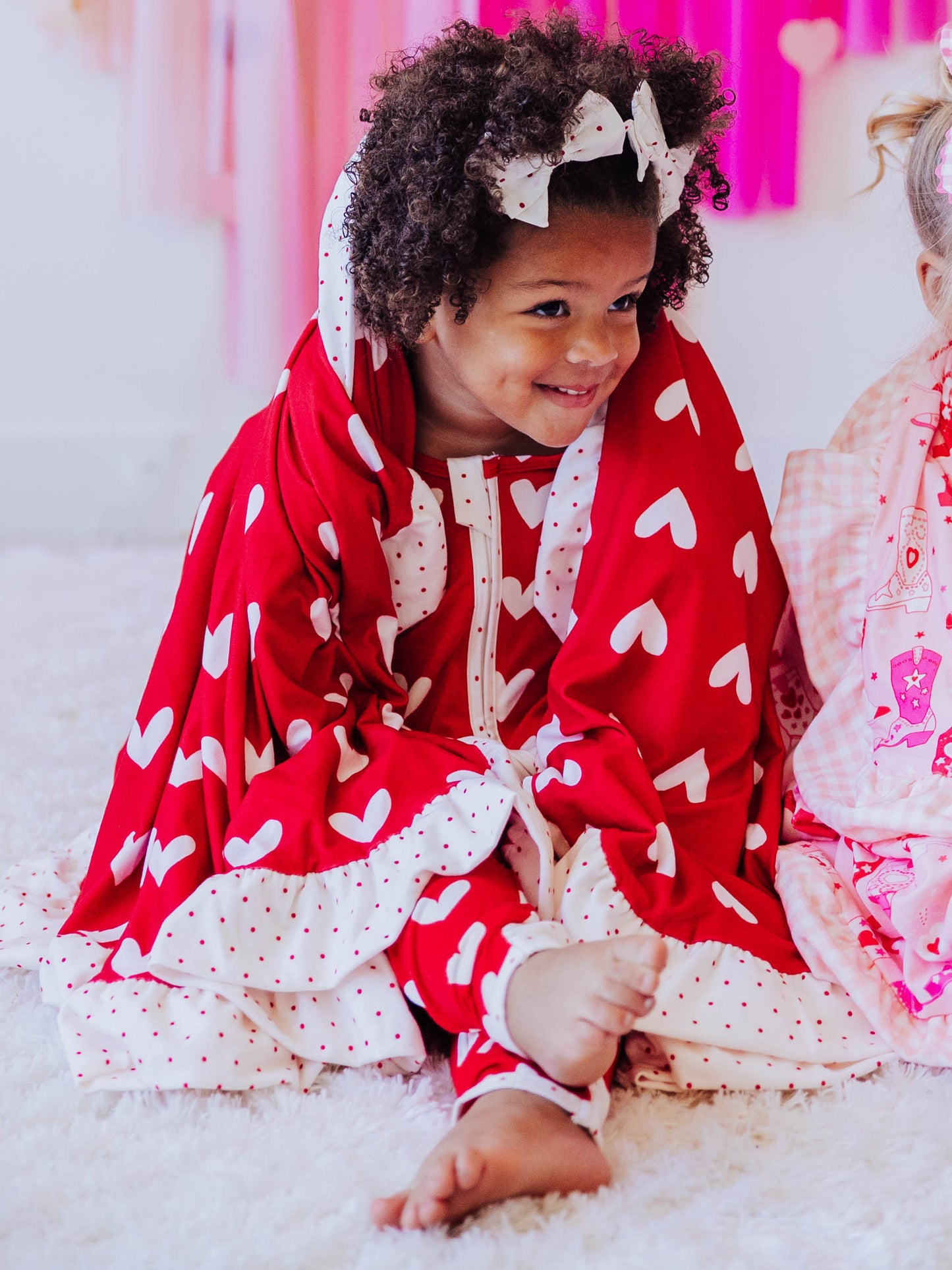 Dreamer Ruffled Blanket - Heartbreaker in Red