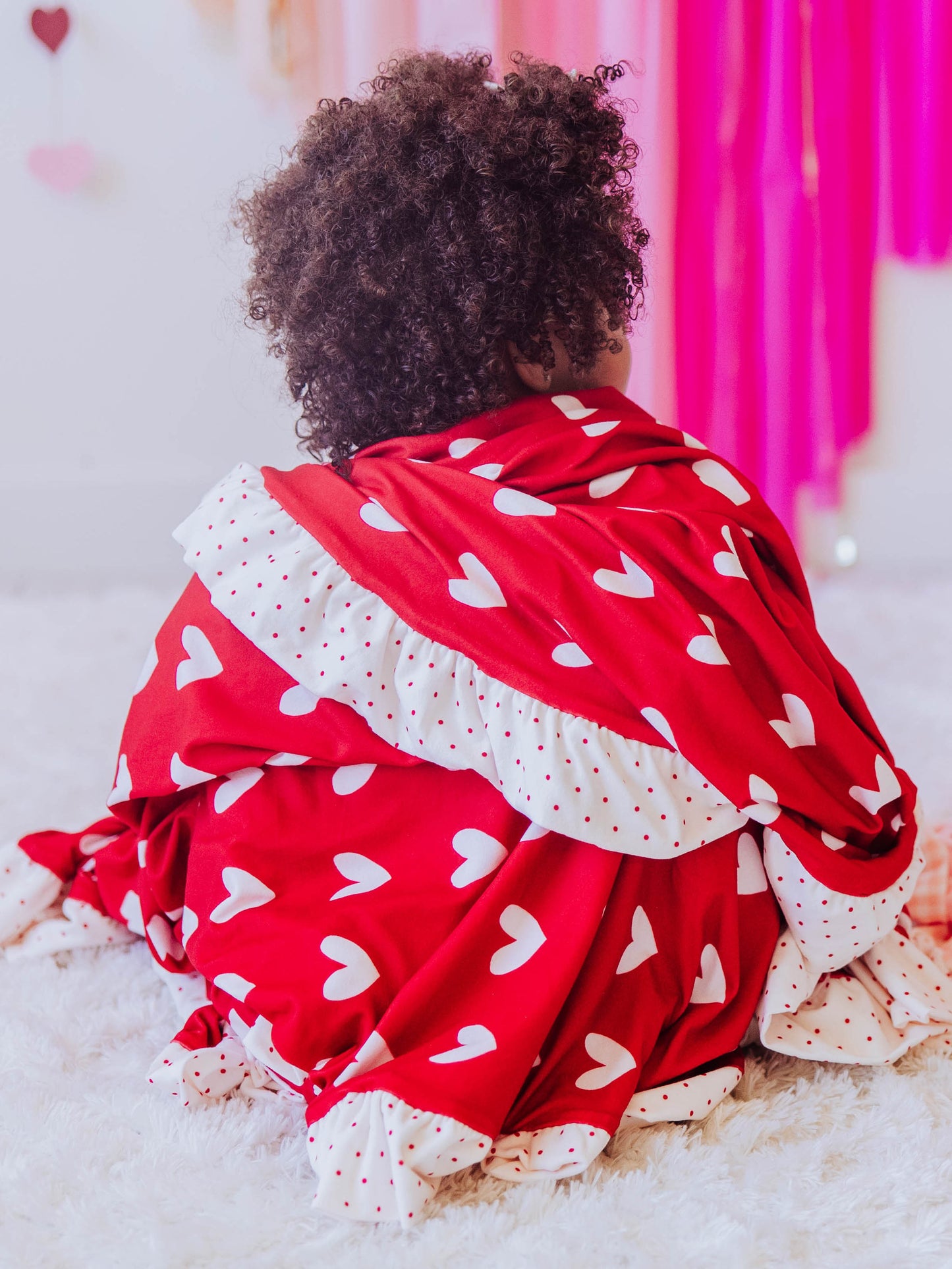 Dreamer Ruffled Blanket - Heartbreaker in Red