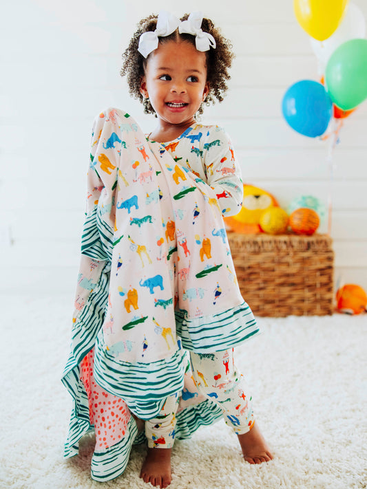Dreamer Ruffled Blanket - Party Animals!