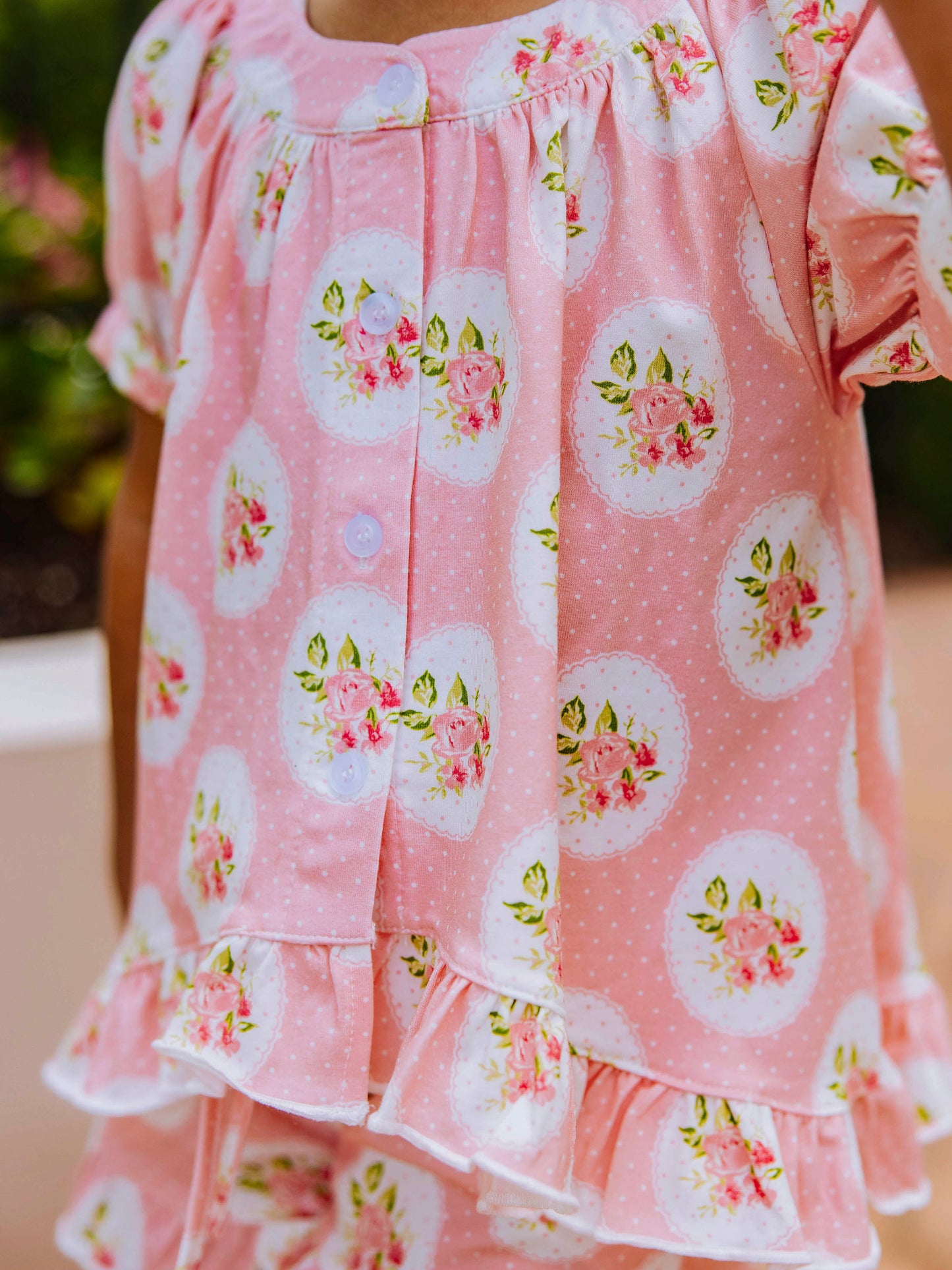 Flowy Ruffled Button Set - Kiwi Roses