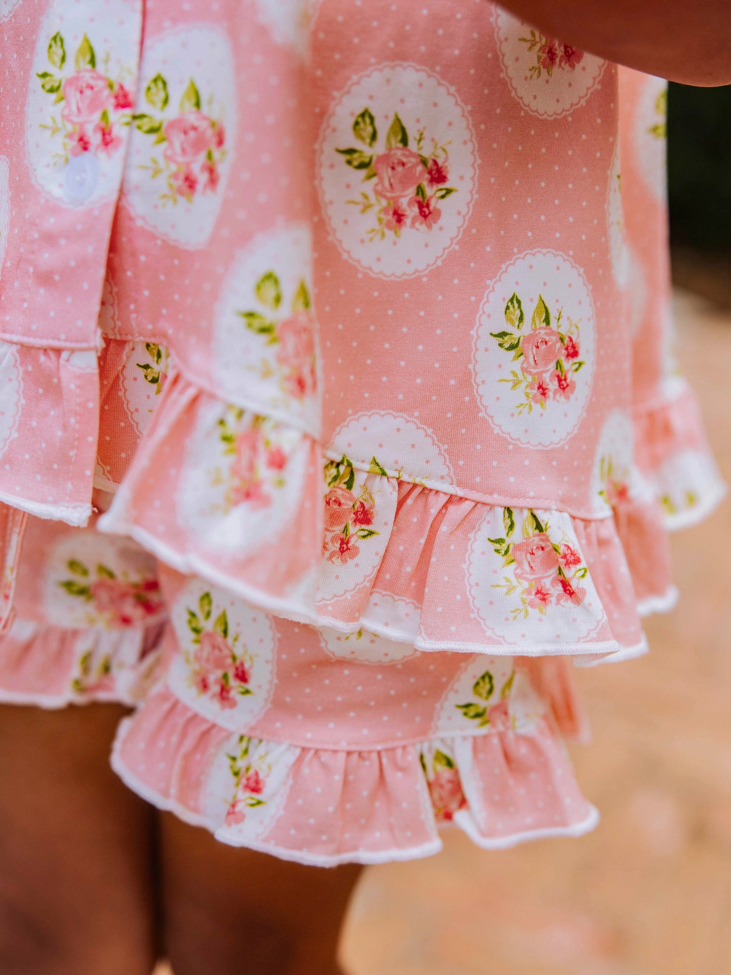 Flowy Ruffled Button Set - Kiwi Roses