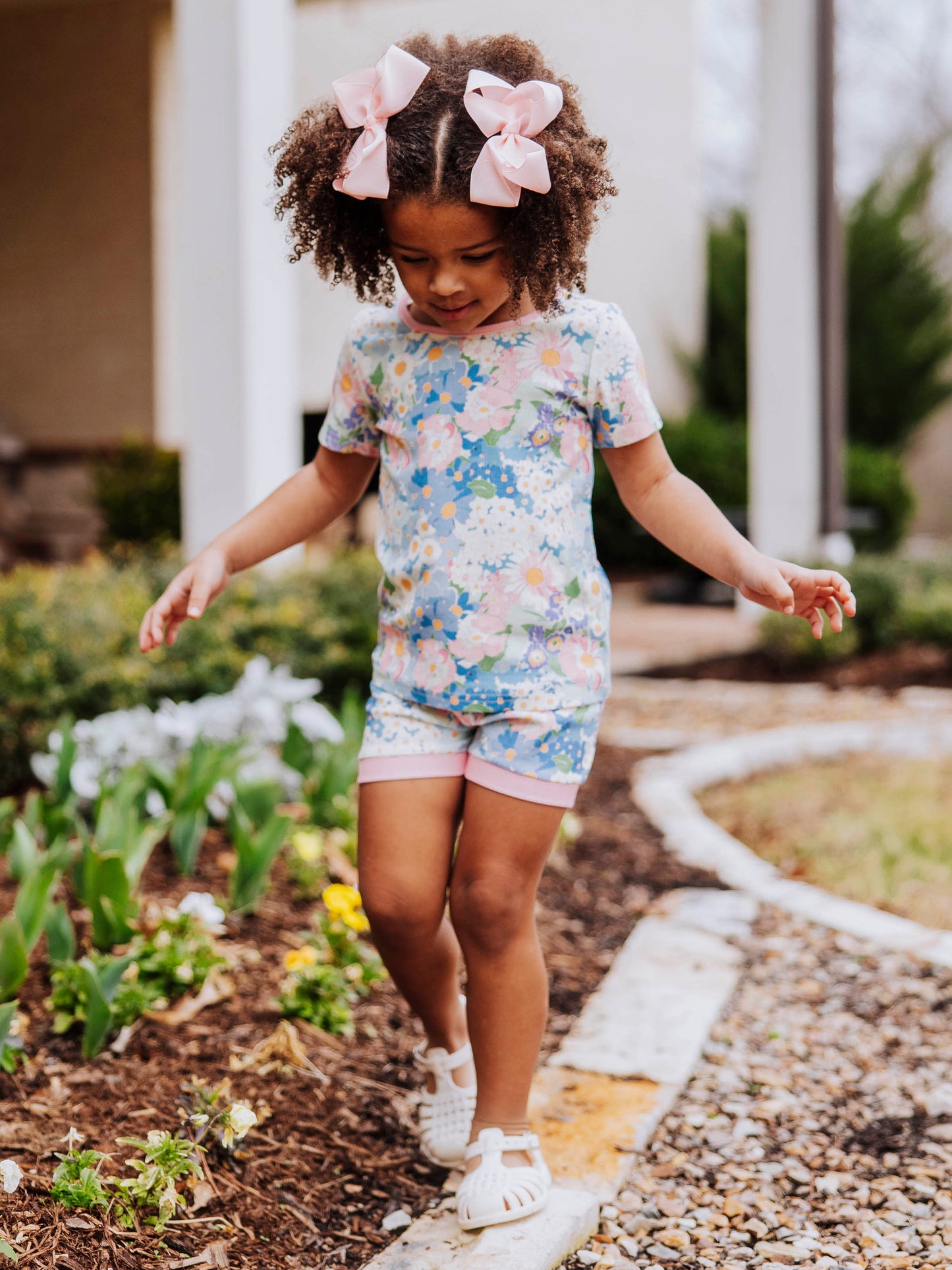 Everyday Shorts Set - Daisies and Blooms
