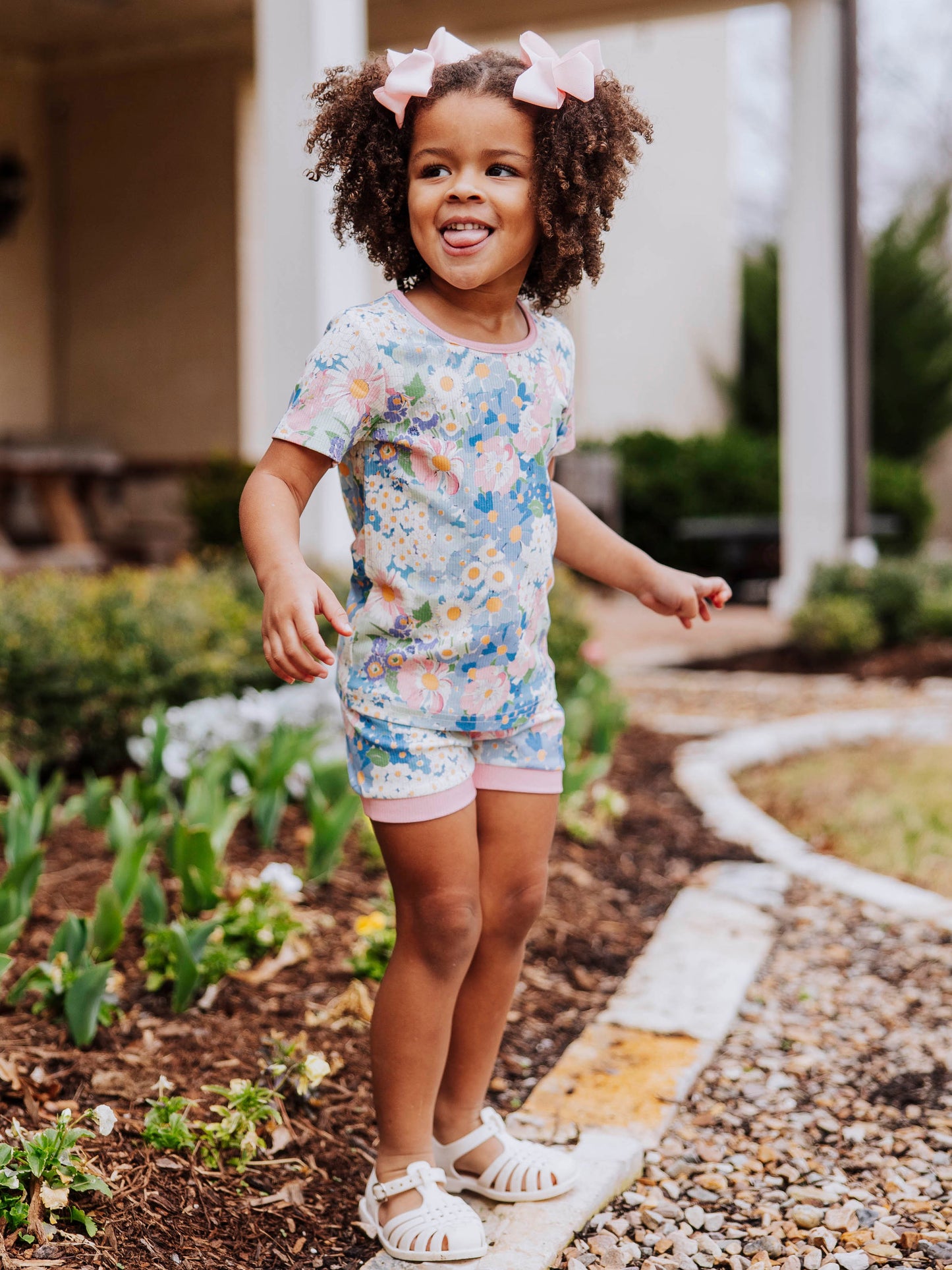 Everyday Shorts Set - Daisies and Blooms