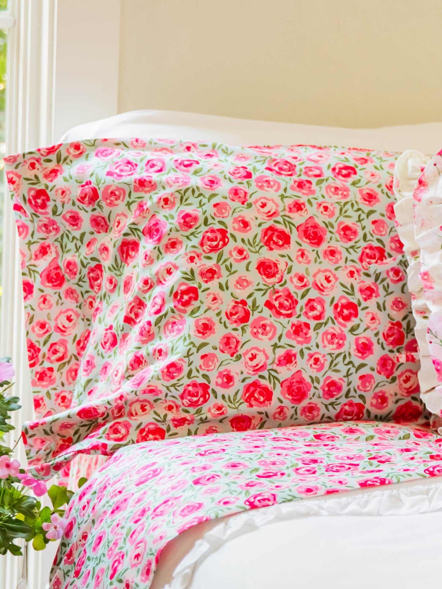 Sheet Set - Covered in Roses on Aqua