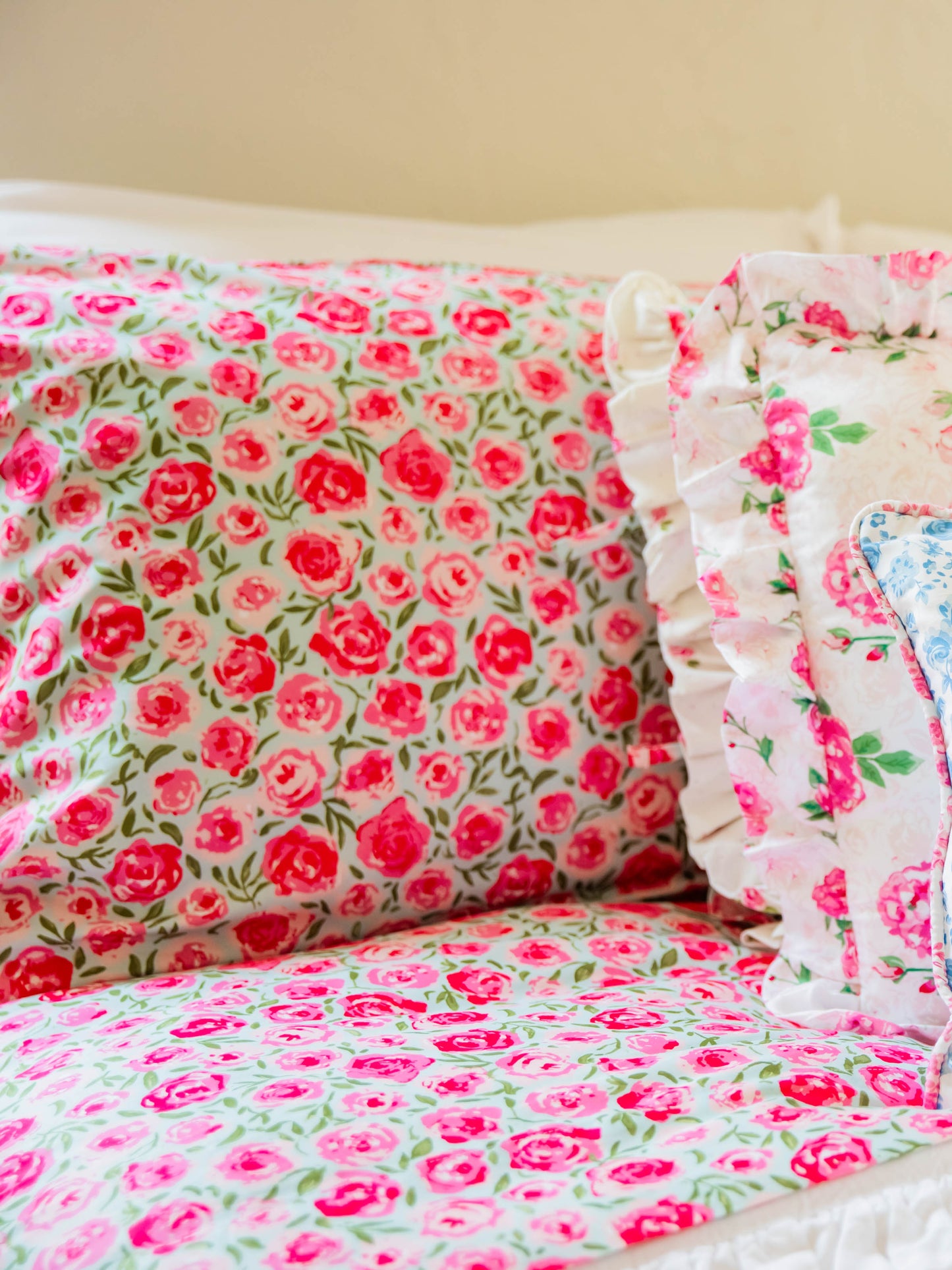 Sheet Set - Covered in Roses on Aqua