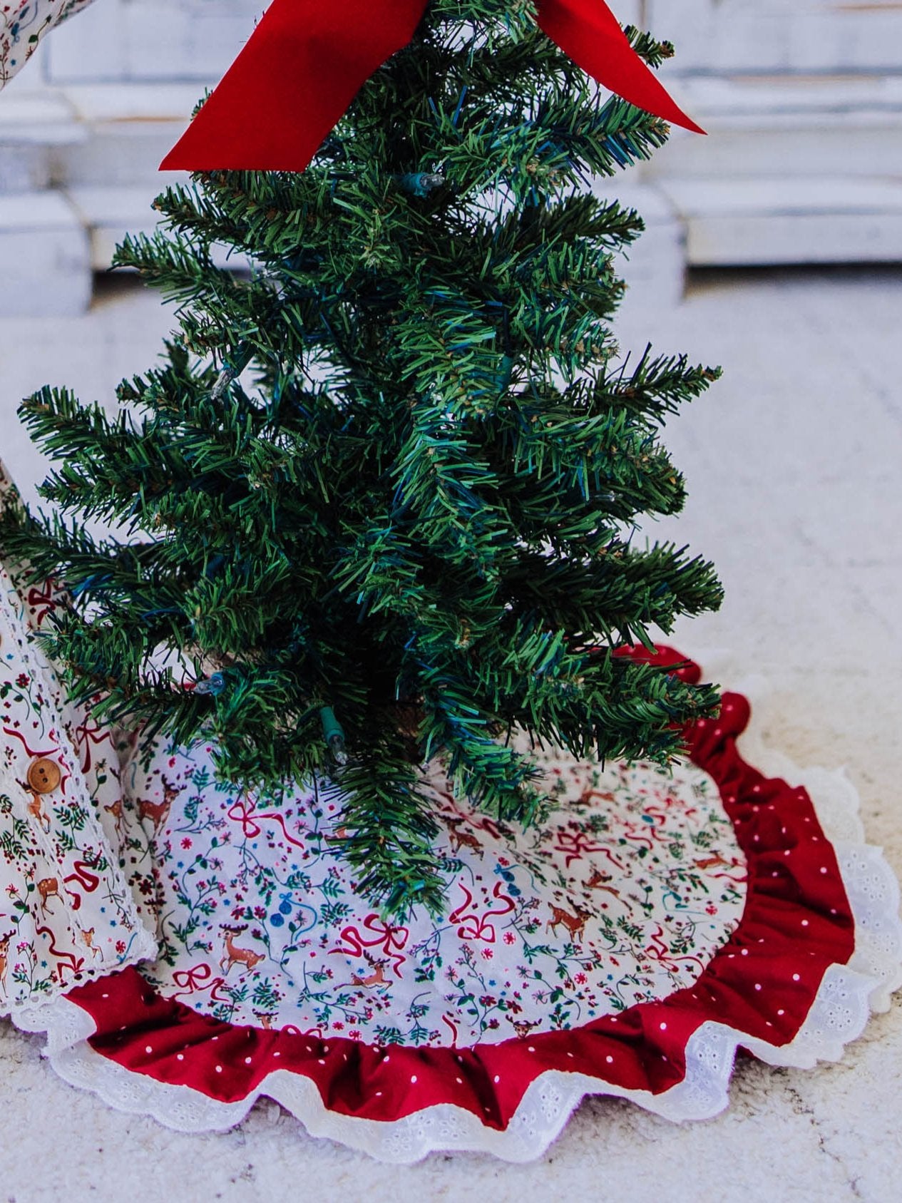 Quilted Ruffled Tree Skirt - Holly Jolly Reindeer