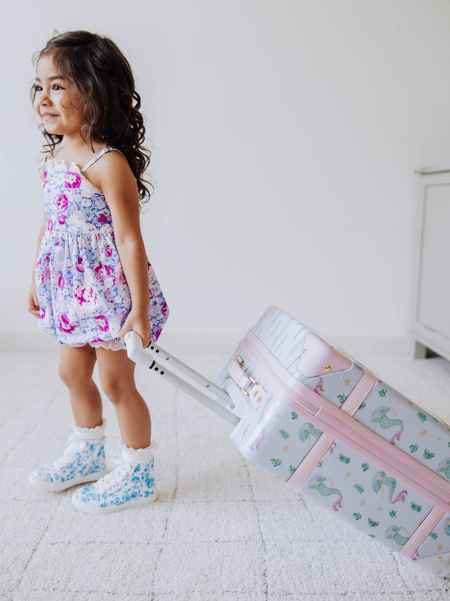 Lennon Traveling Luggage – Sea Princess