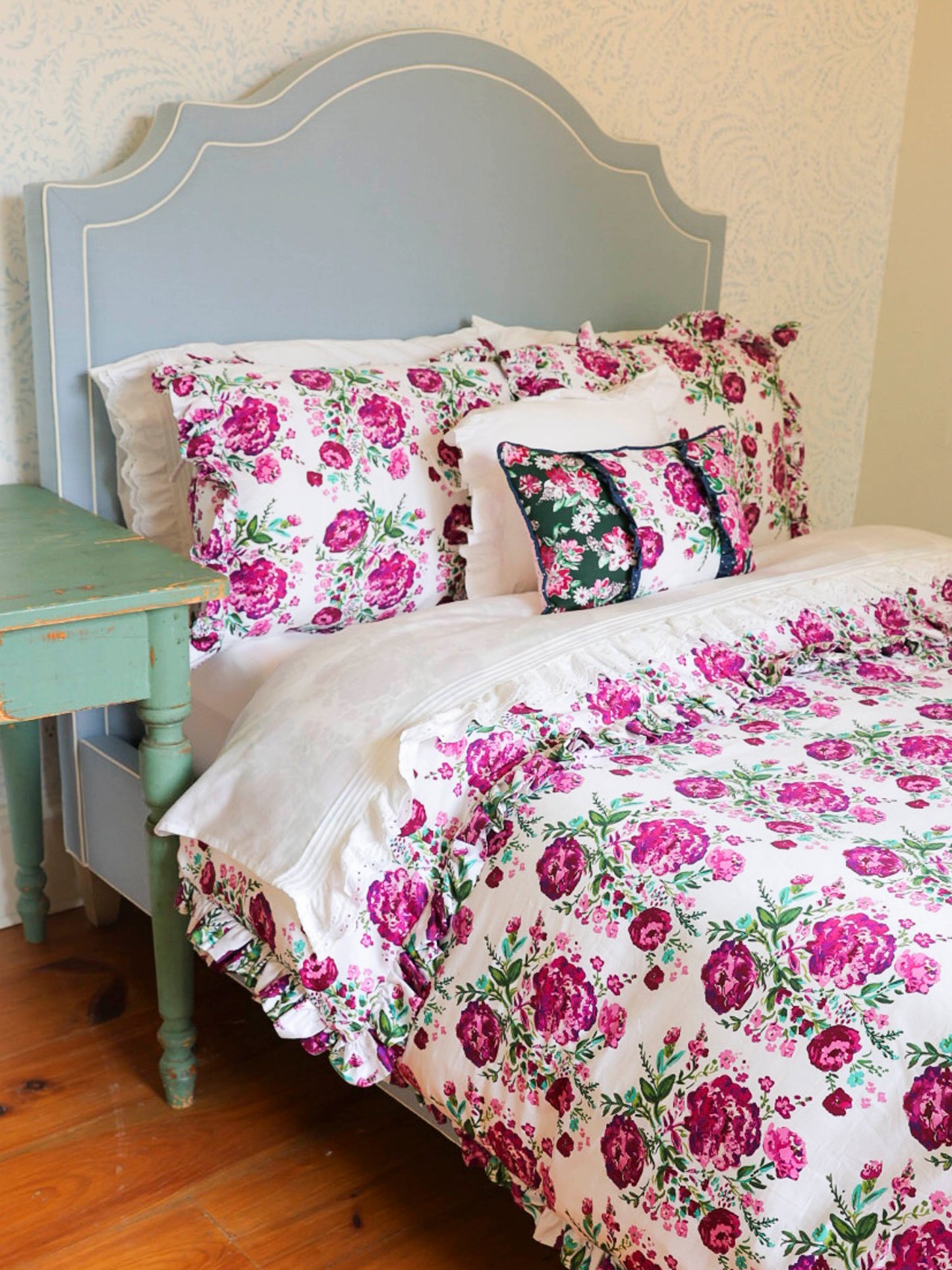 Elevate your bedding with our elegant lace-trimmed sheet set, designed to bring timeless charm and refined detail to any bedroom. Crafted from soft, breathable fabric, these sheets feature a delicate eyelet lace ruffle along the edge for a romantic, heirloom-inspired finish. The scalloped lace trim adds texture and dimension, while the subtle pintuck detailing enhances the overall craftsmanship. Perfect for creating a light, airy, and feminine look, this lace accent transforms a simple sheet into a standout