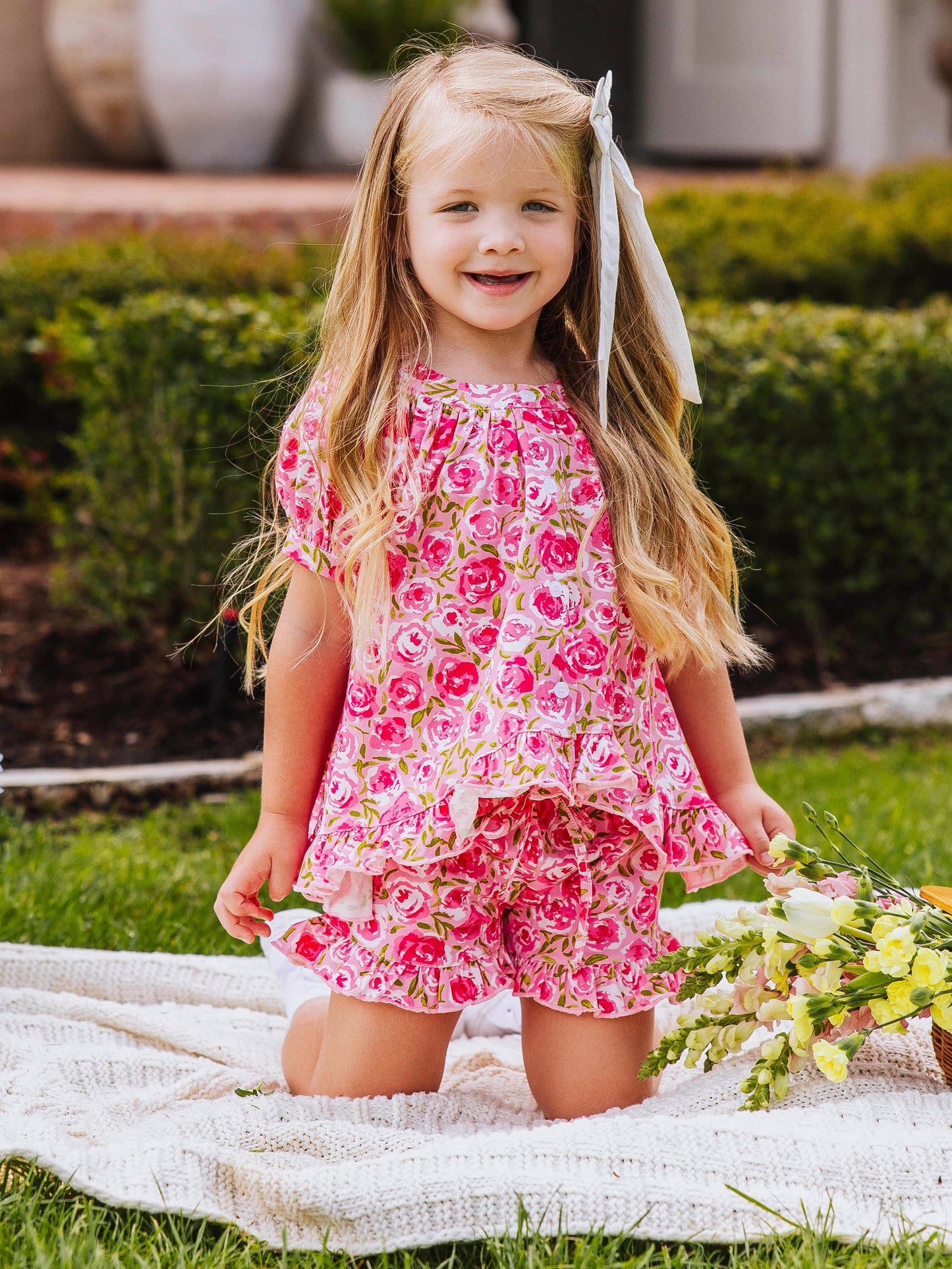 Flowy Ruffled Button Set - Covered in Roses