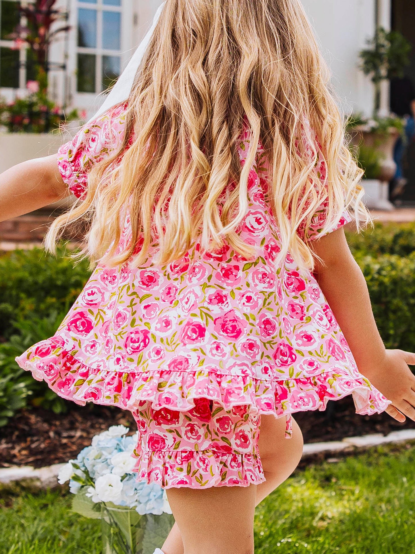 Flowy Ruffled Button Set - Covered in Roses