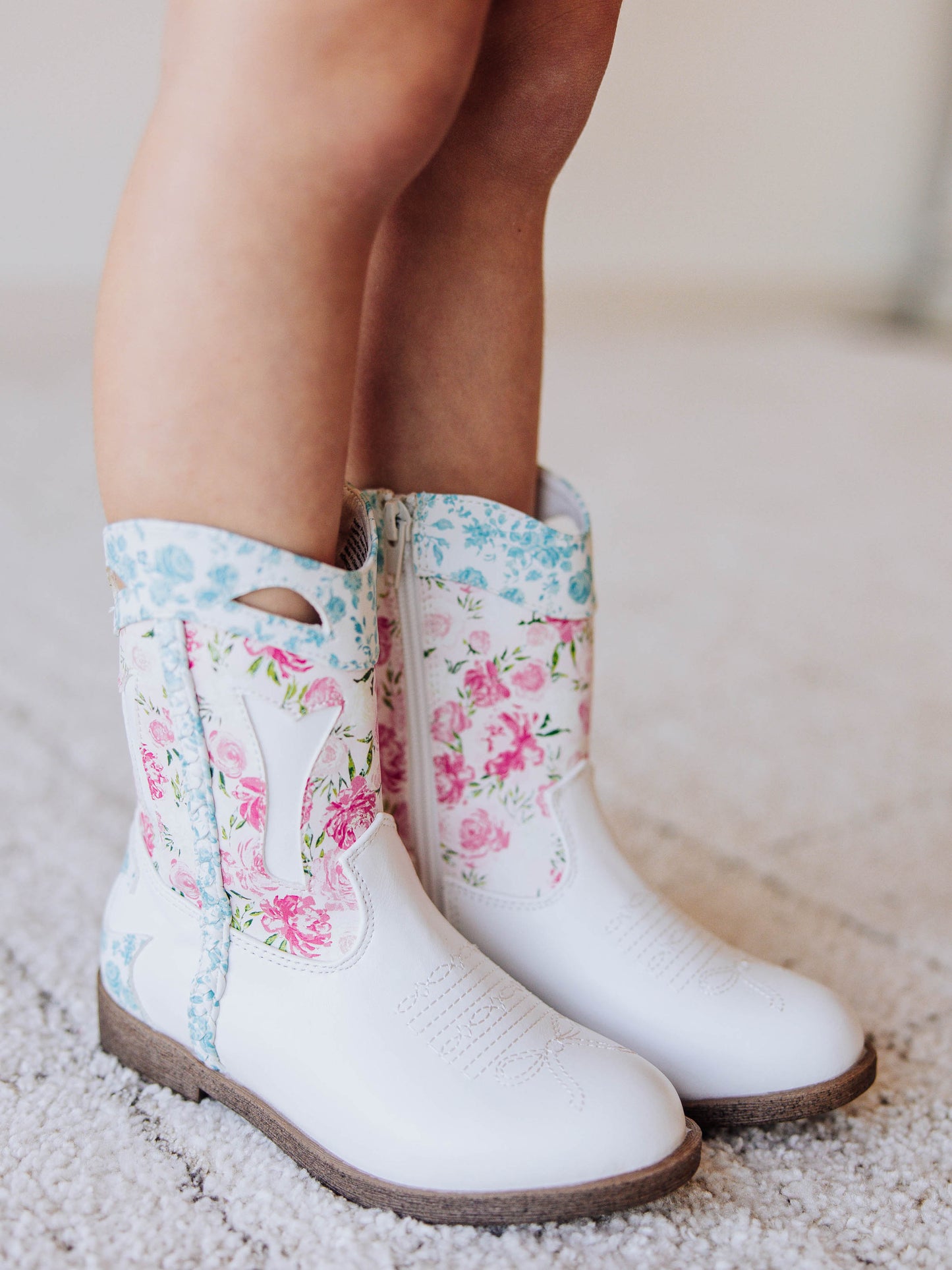 Cowgirl Boots - Wild Roses