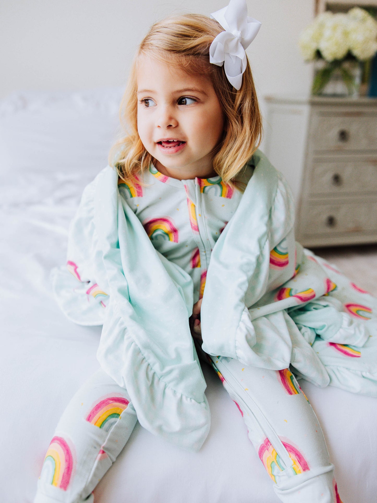 Dreamer Ruffled Blanket - Candy Rainbows