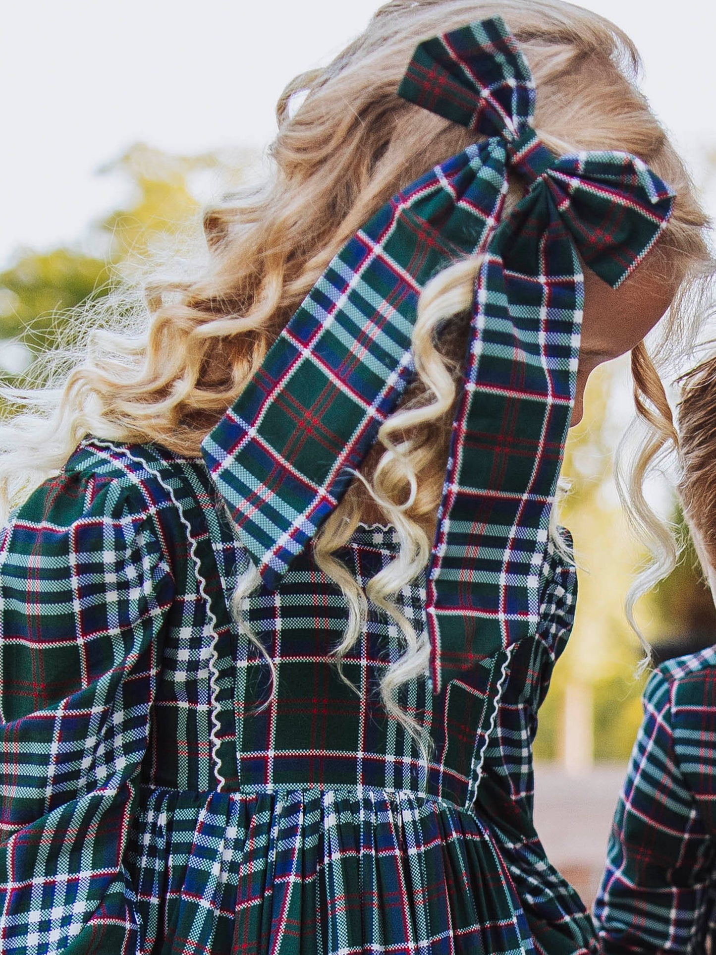 Large Long Tail Bow - Christmas Traditions