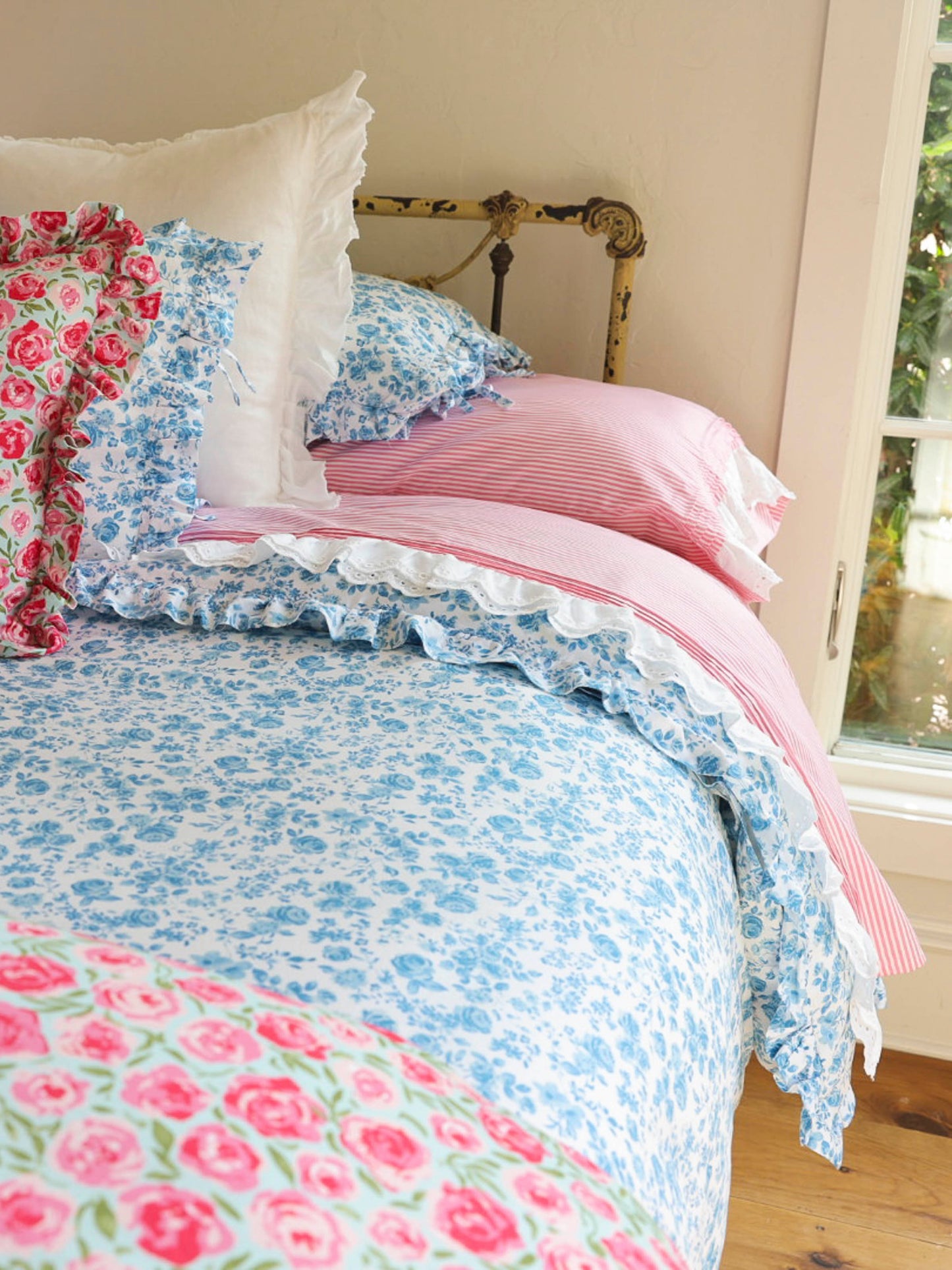 Elevate your bedding with our elegant lace-trimmed sheet set, designed to bring timeless charm and refined detail to any bedroom. Crafted from soft, breathable fabric, these sheets feature a delicate eyelet lace ruffle along the edge for a romantic, heirloom-inspired finish. The scalloped lace trim adds texture and dimension, while the subtle pintuck detailing enhances the overall craftsmanship. Perfect for creating a light, airy, and feminine look, this lace accent transforms a simple sheet into a standout