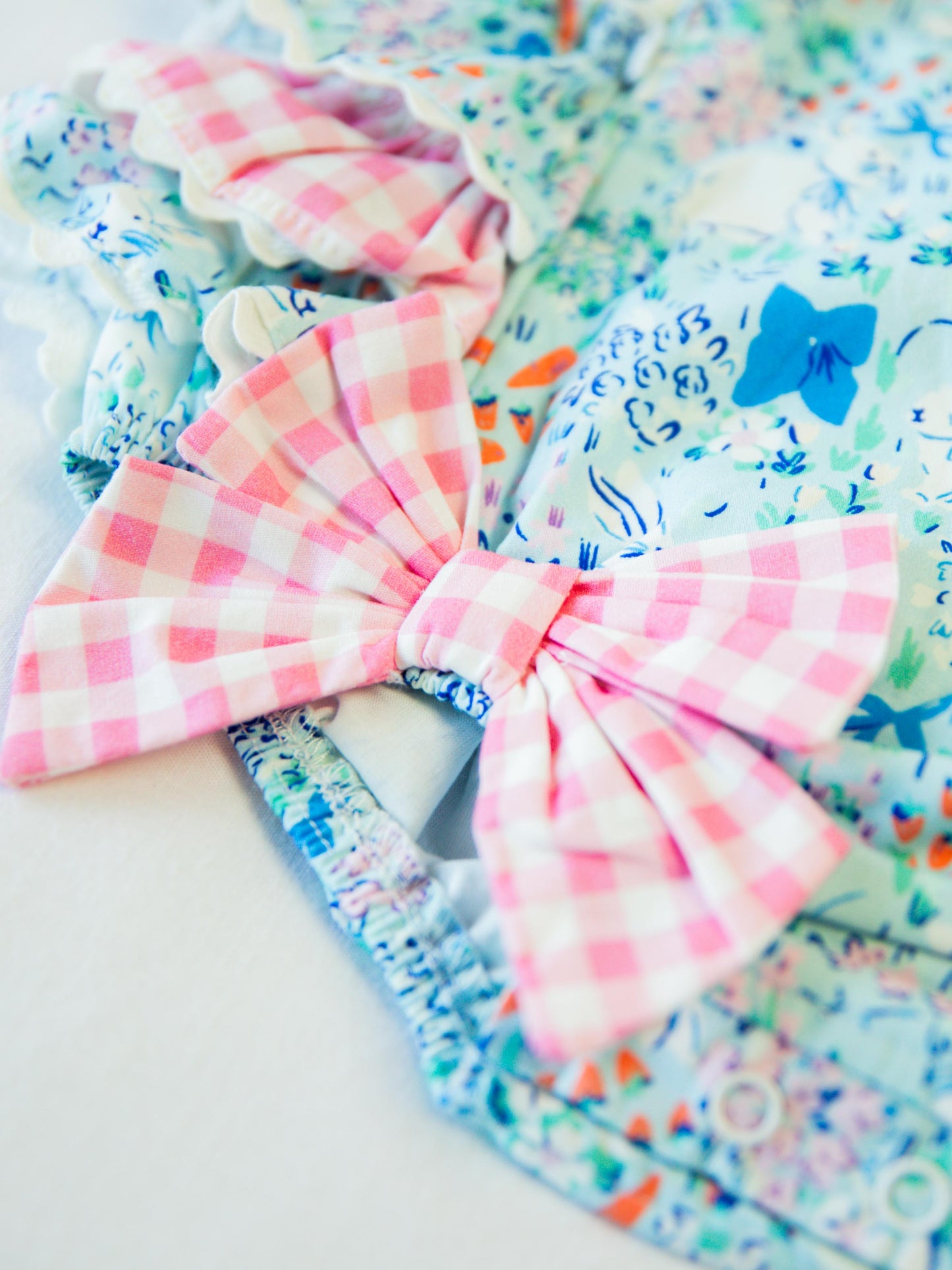 Vintage Bow Bubble - Bunny Kisses