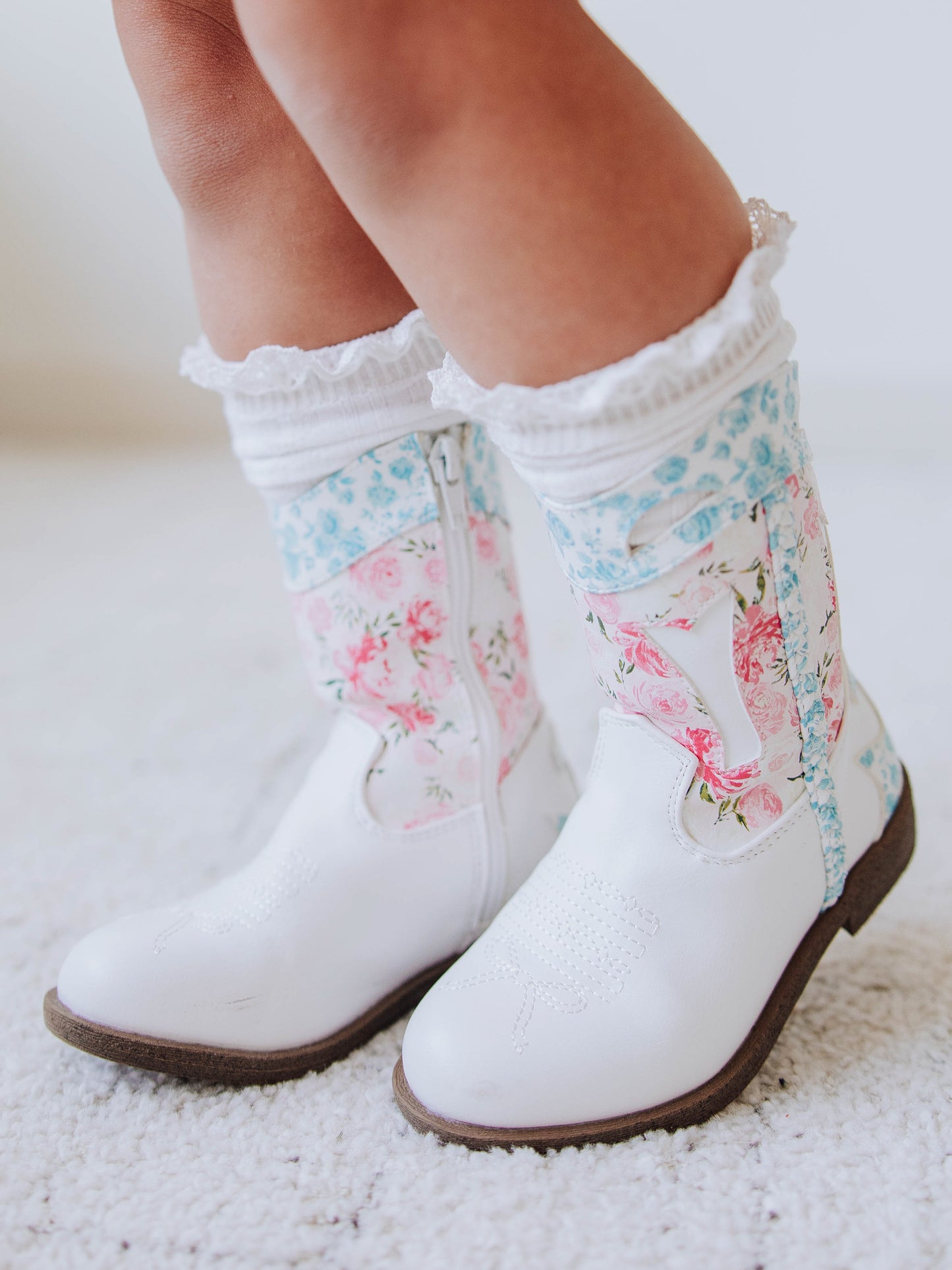 Cowgirl Boots - Wild Roses