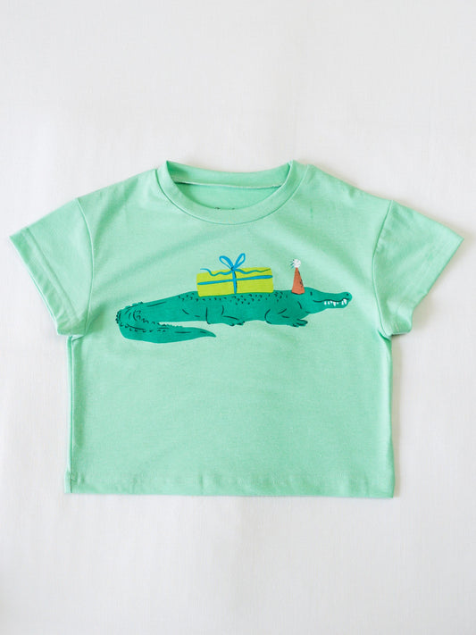 Graphic Tee - Gifting Crocodile