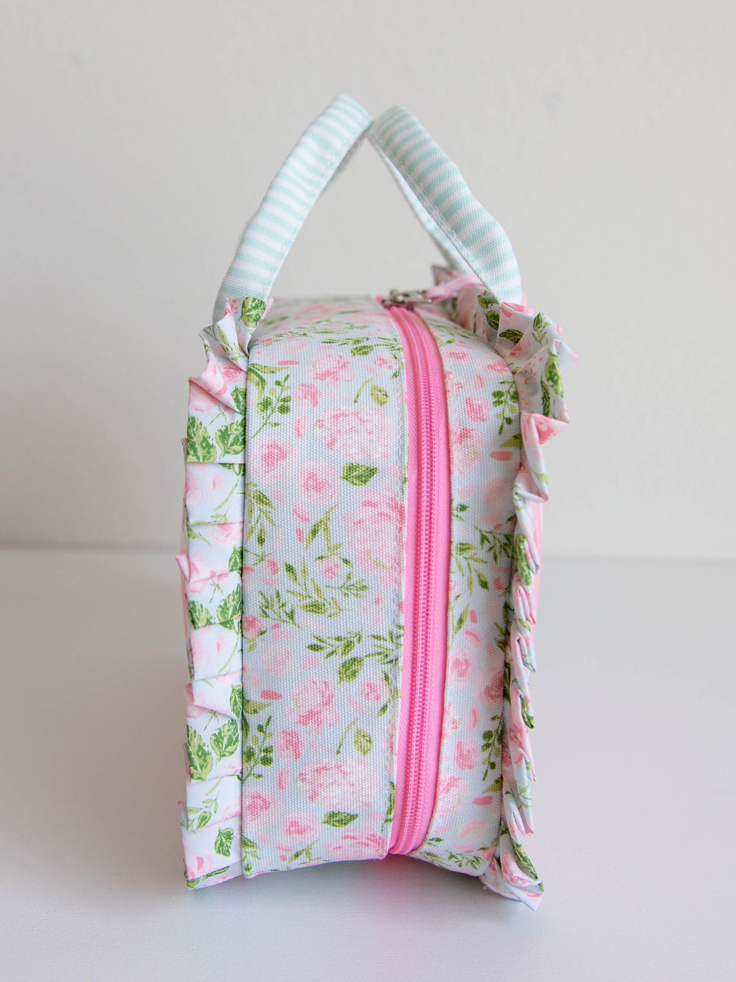 Ruffled Lunch Kit - Breezy