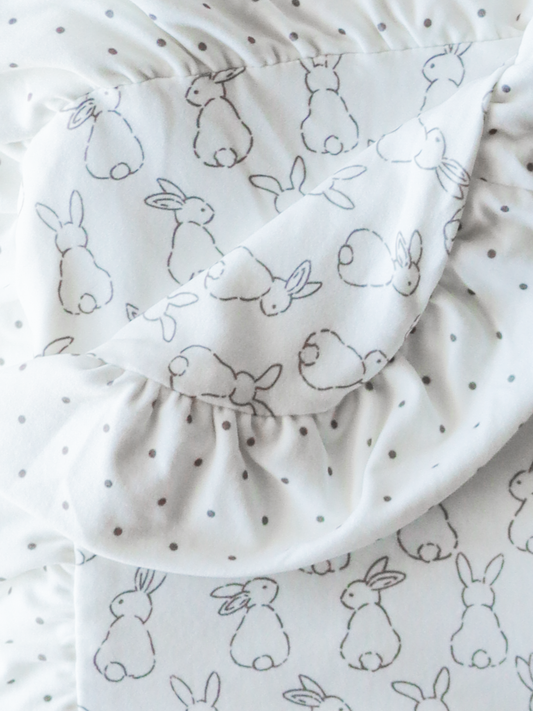 Dreamer Ruffled Blanket - Bunnies
