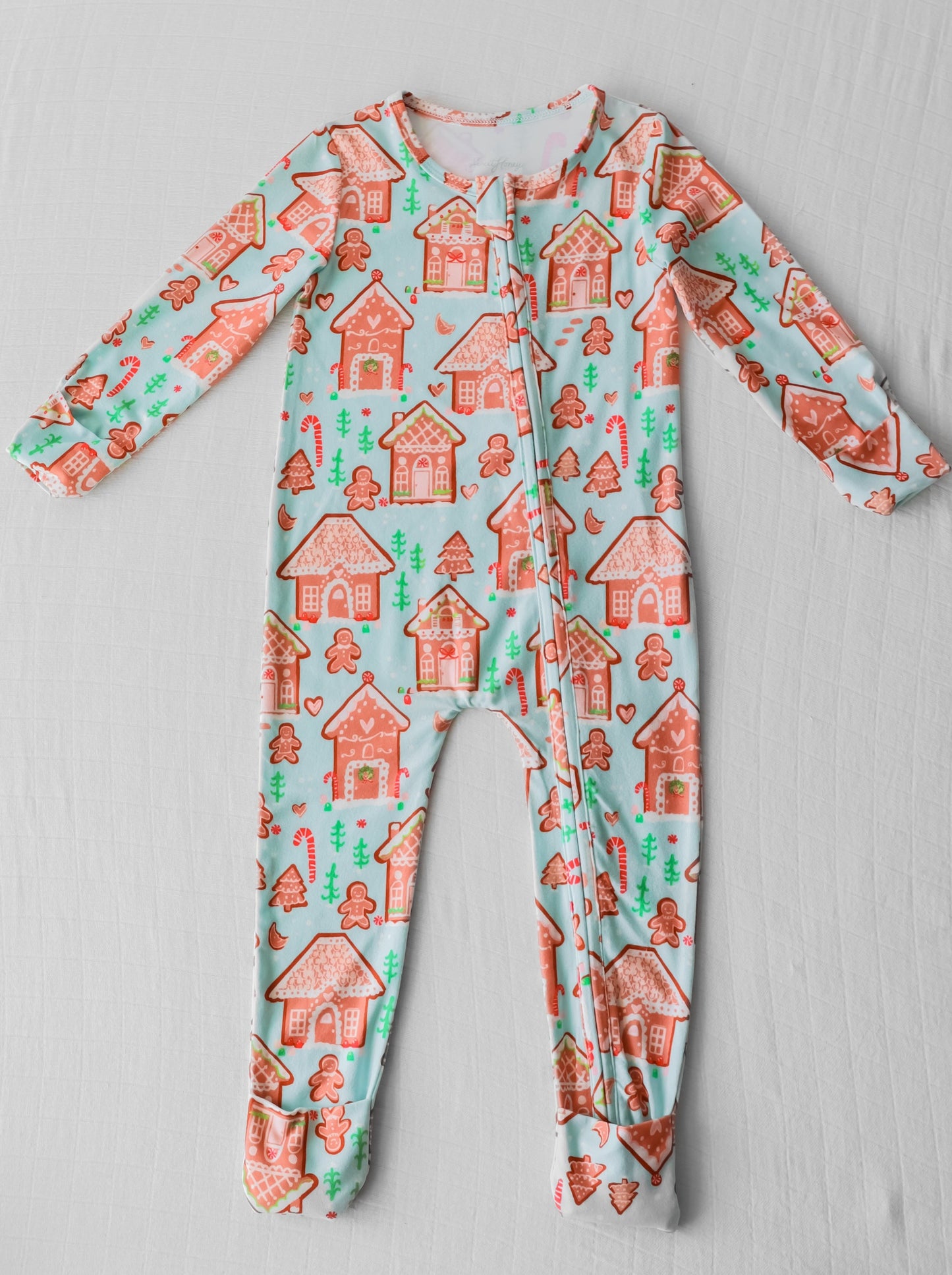 Dreamer Layette - Gingerbread Town