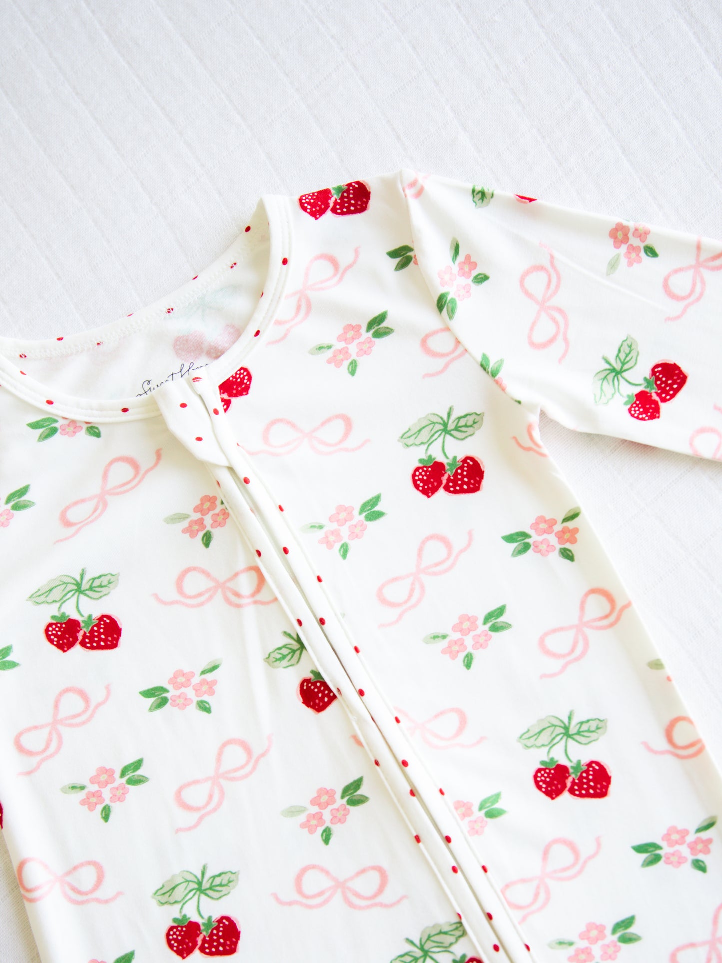 Cloud Layette - Sweet Berry Bows