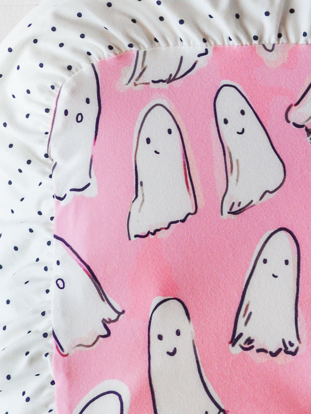 Dreamer Ruffled Blanket - Ghost Hunt