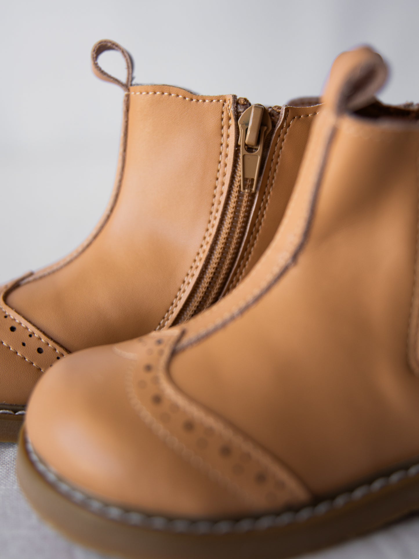 Classic Chelsea Boots - Camel