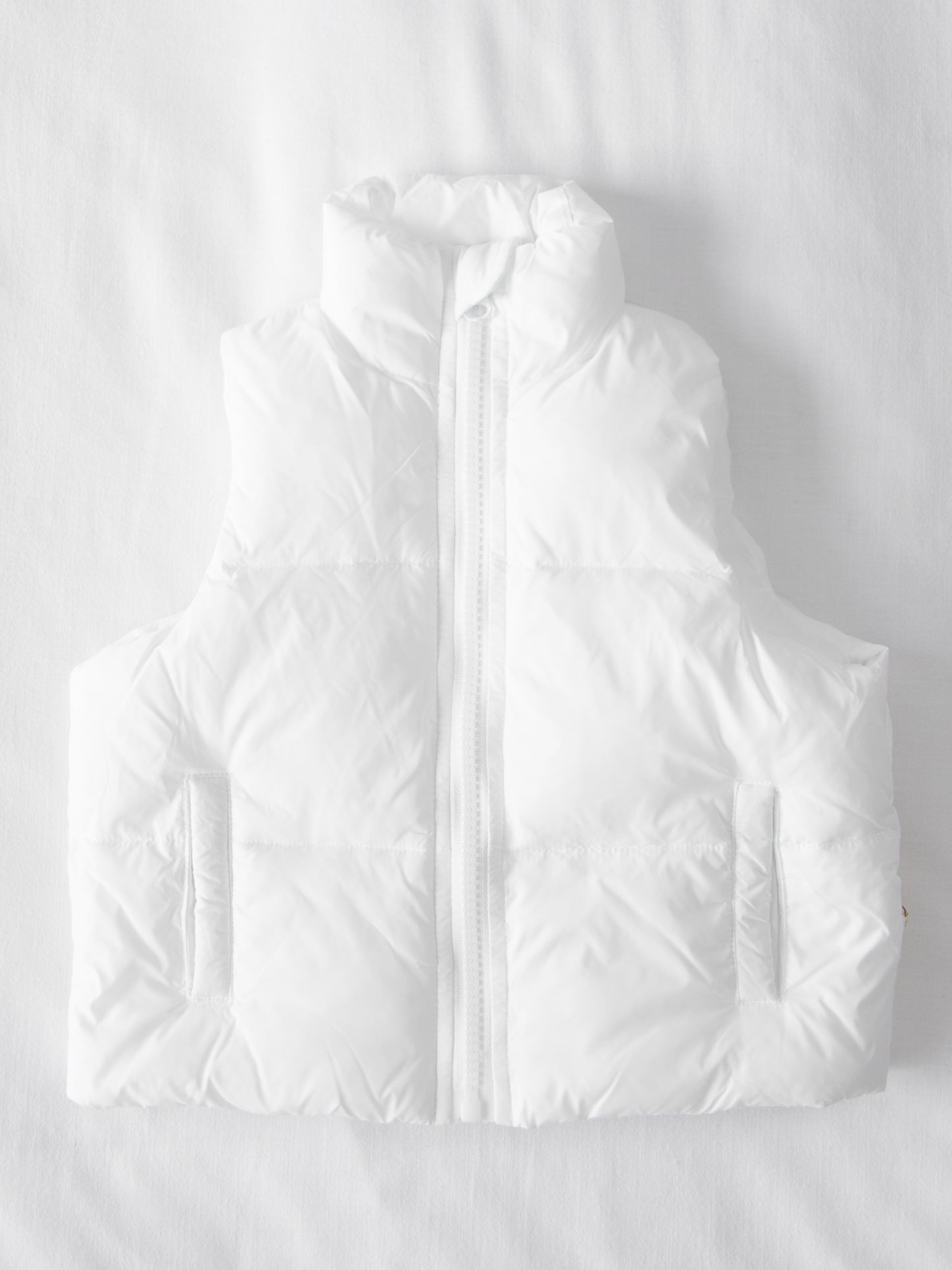 Cropped Puffer Vest - White