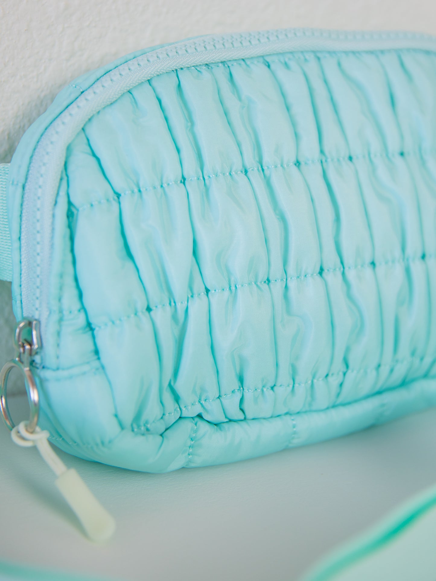 Puffer Belt Bag - Shimmering Sea